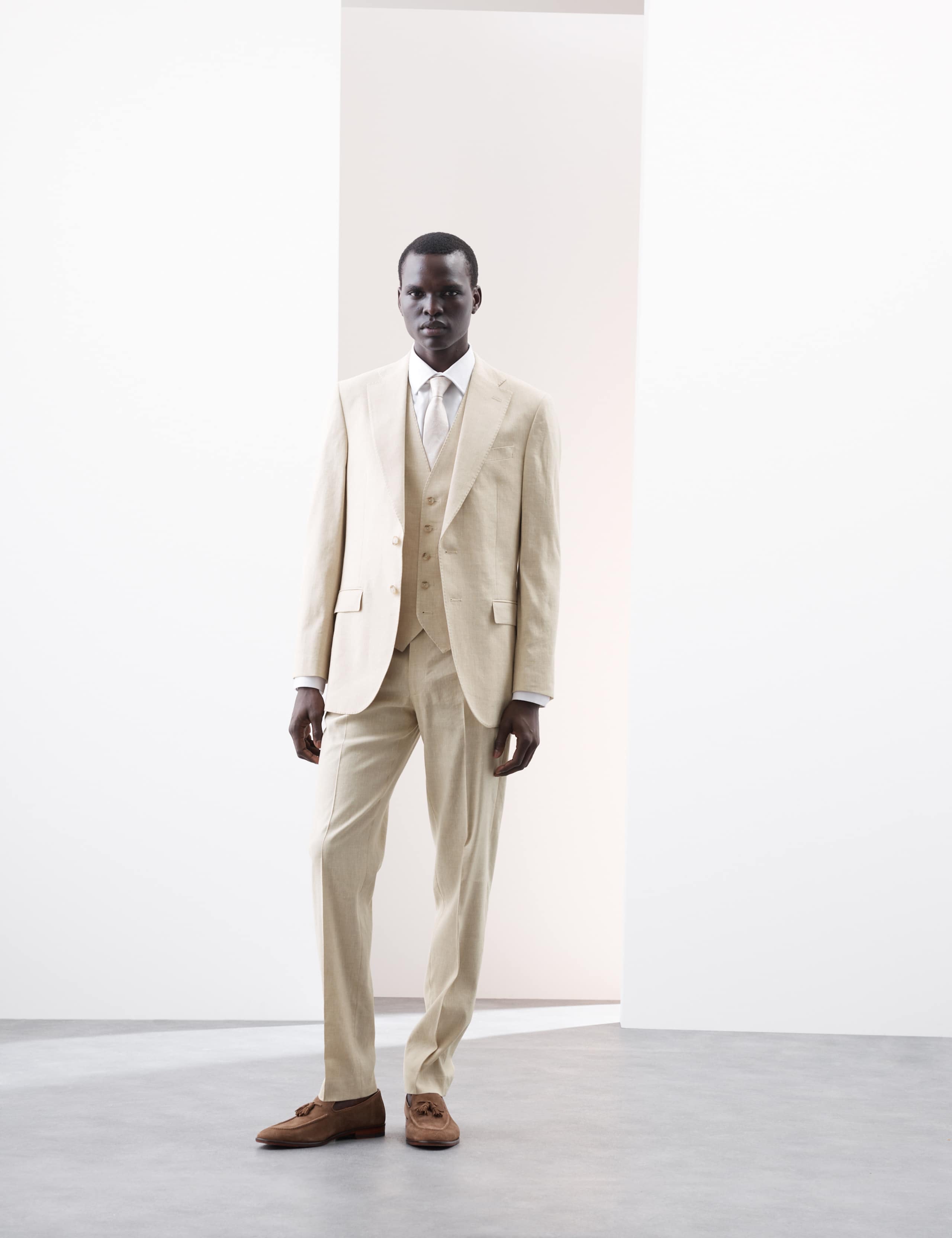 Italian Performance Linen Blend Waistcoat 6 of 7