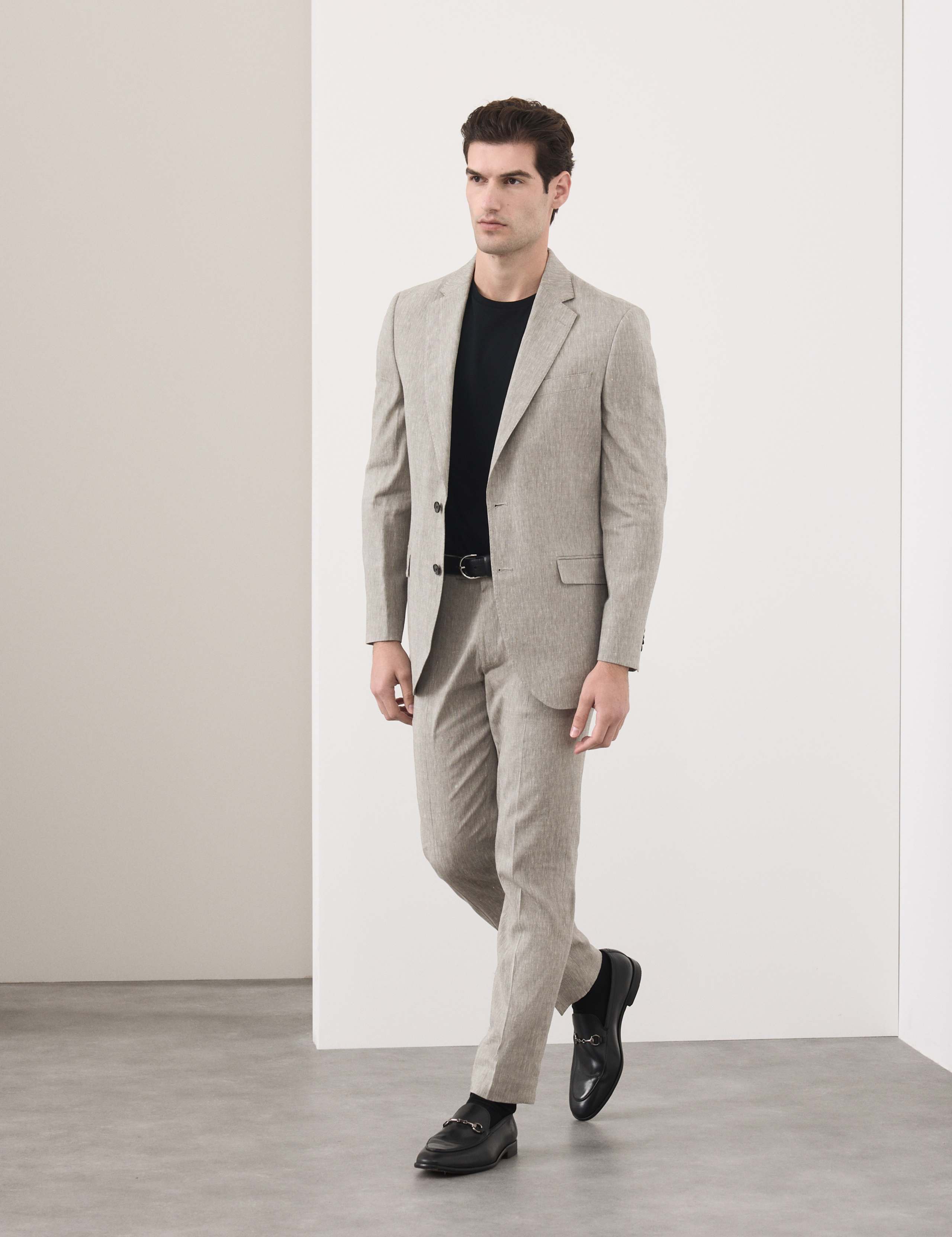 Tailored Fit Italian Performance Linen Blend Suit Trousers 5 of 6
