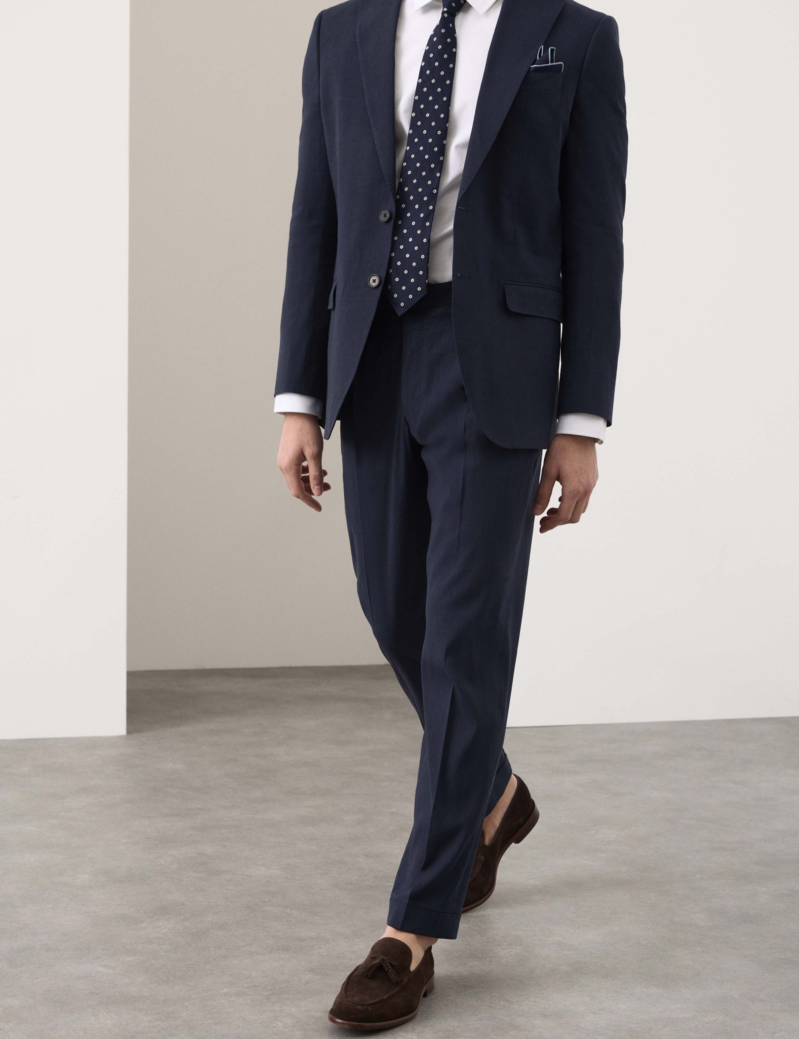 Tailored Fit Italian Performance Linen Blend Suit Trousers 5 of 8