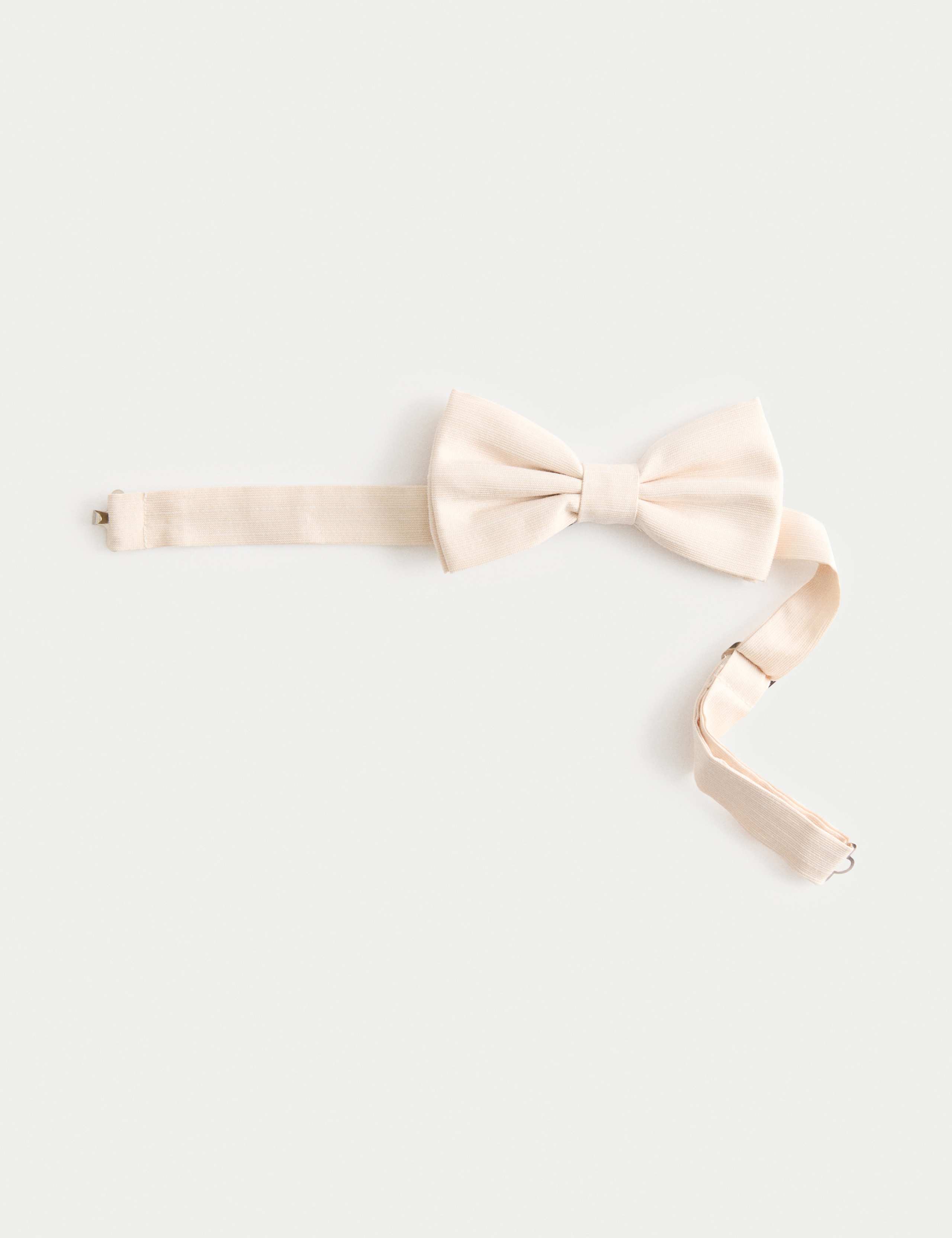 Textured Silk Rich Bow Tie 1 of 2