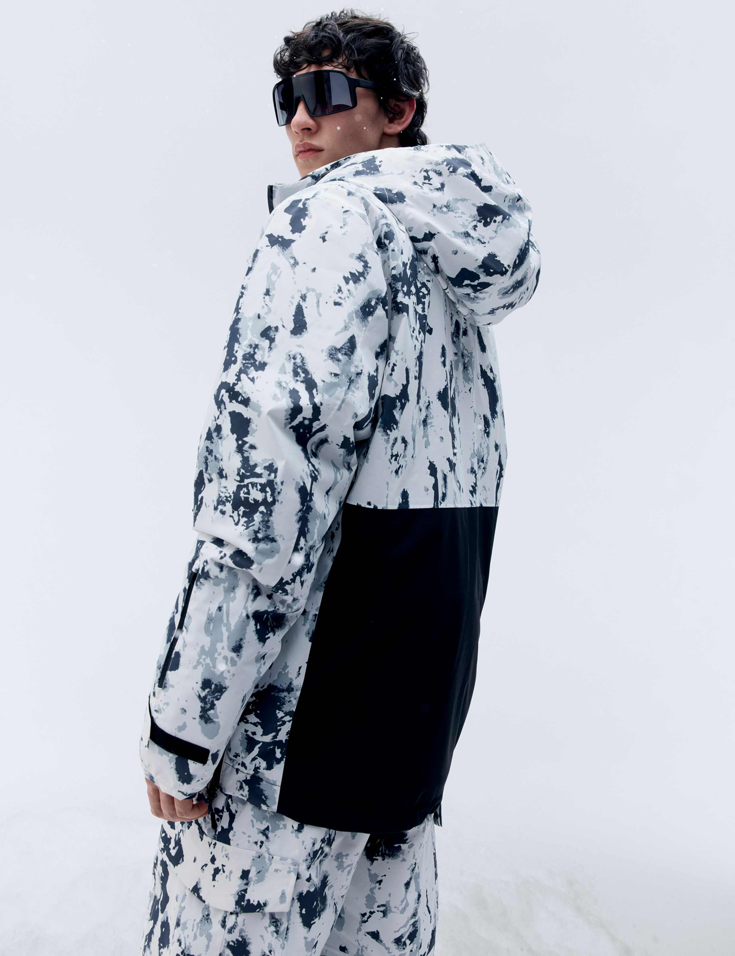 Ski Jacket with Stormwear™ Ultra 1 of 8