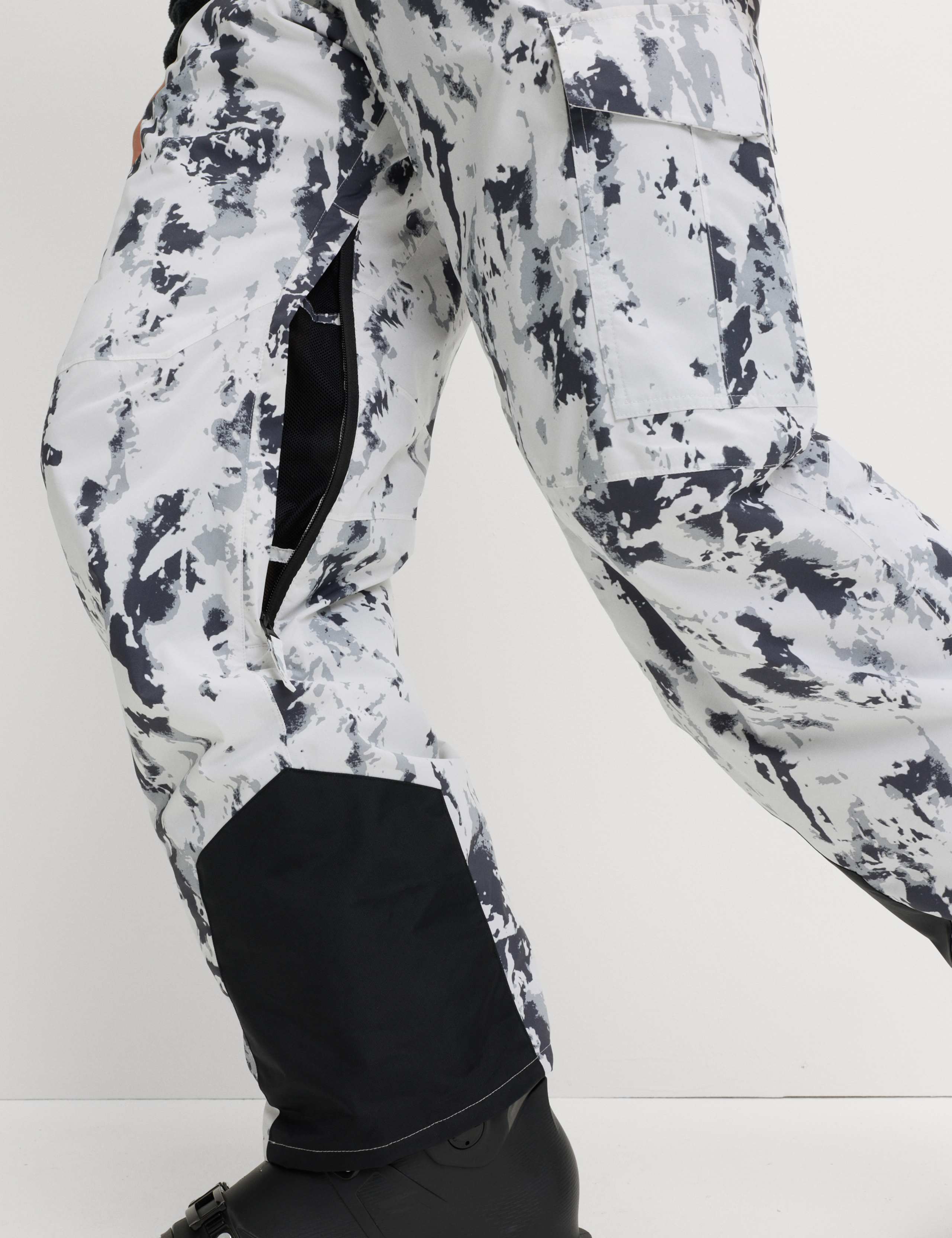 Ski Salopettes with Stormwear™ 5 of 7