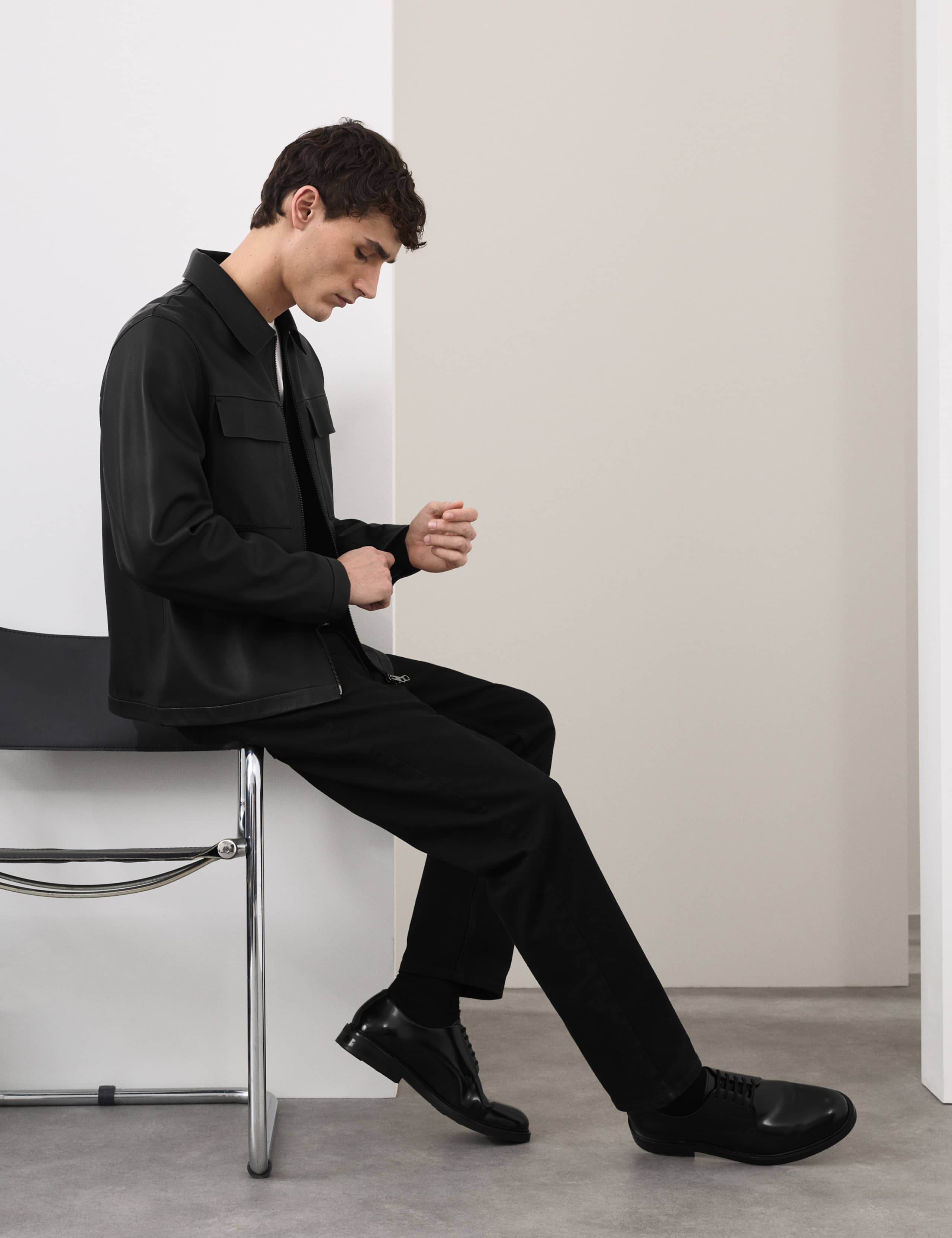 Lightweight Leather Jacket 5 of 6