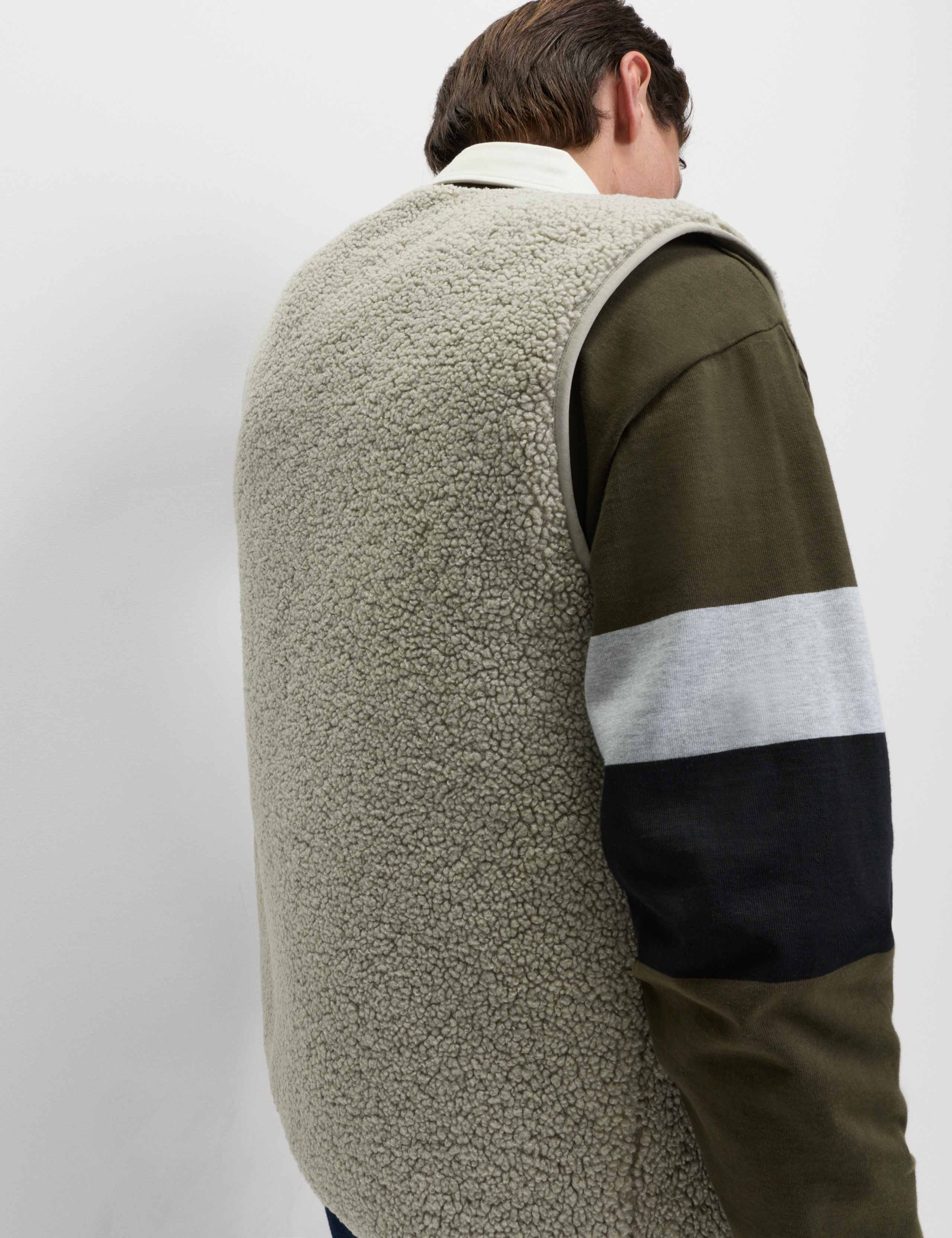 Reversible Borg Gilet 4 of 6