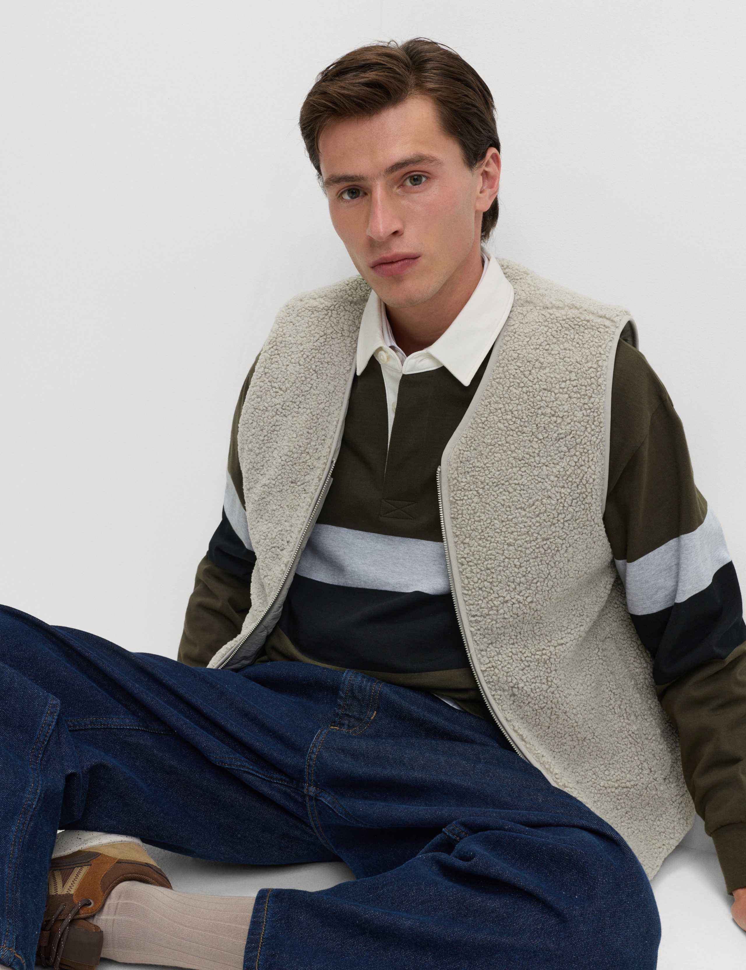 Reversible Borg Gilet 6 of 6