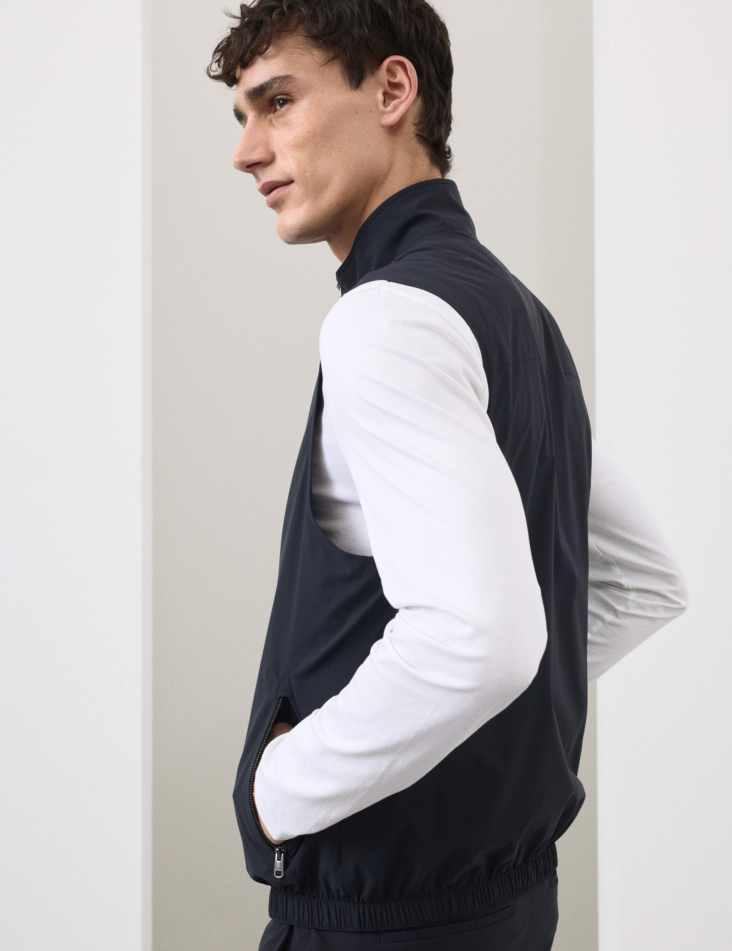 Lightweight Performance Jersey Lined Gilet 5 of 6