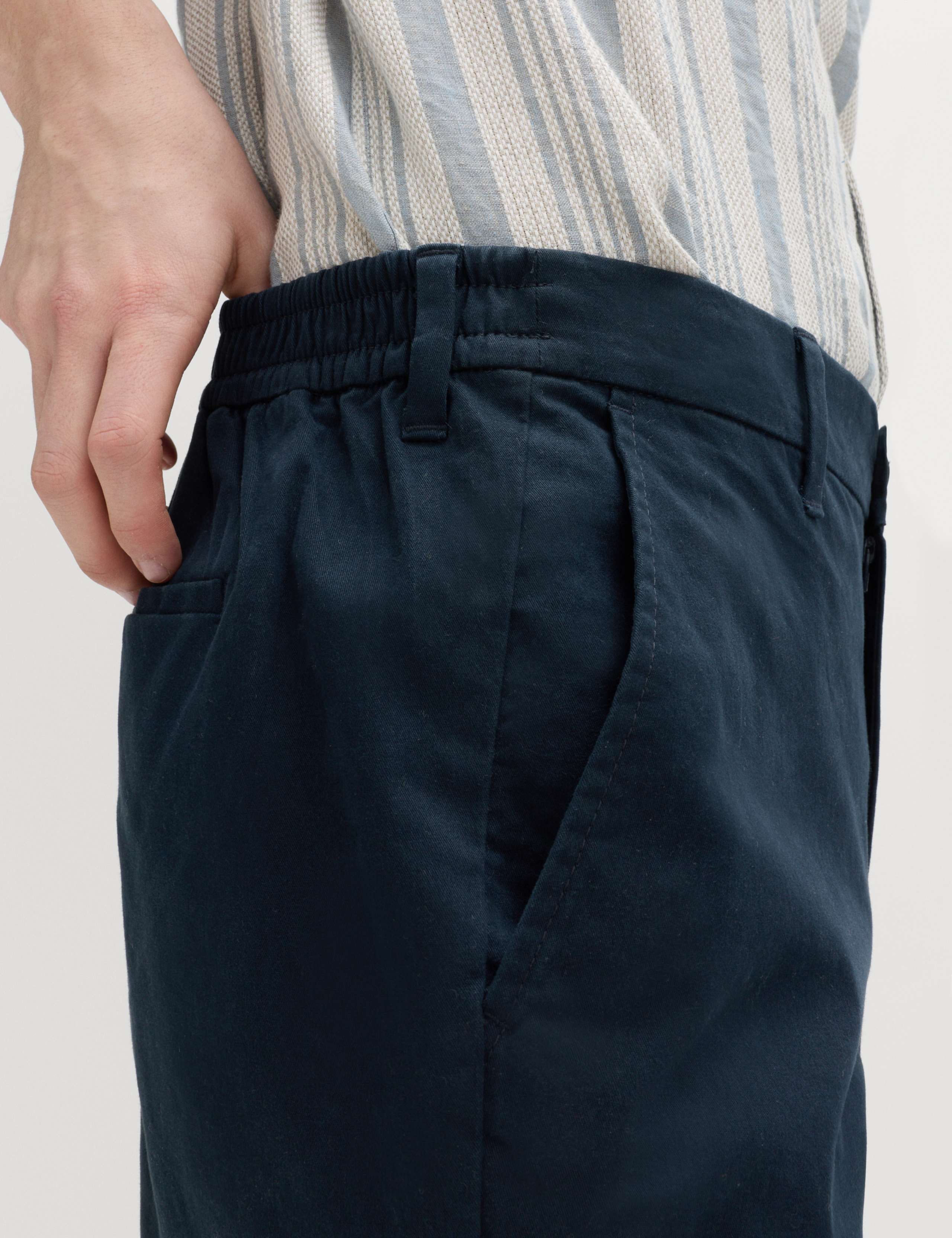 Half-Elasticated Waist Stretch Chino Shorts 5 of 5