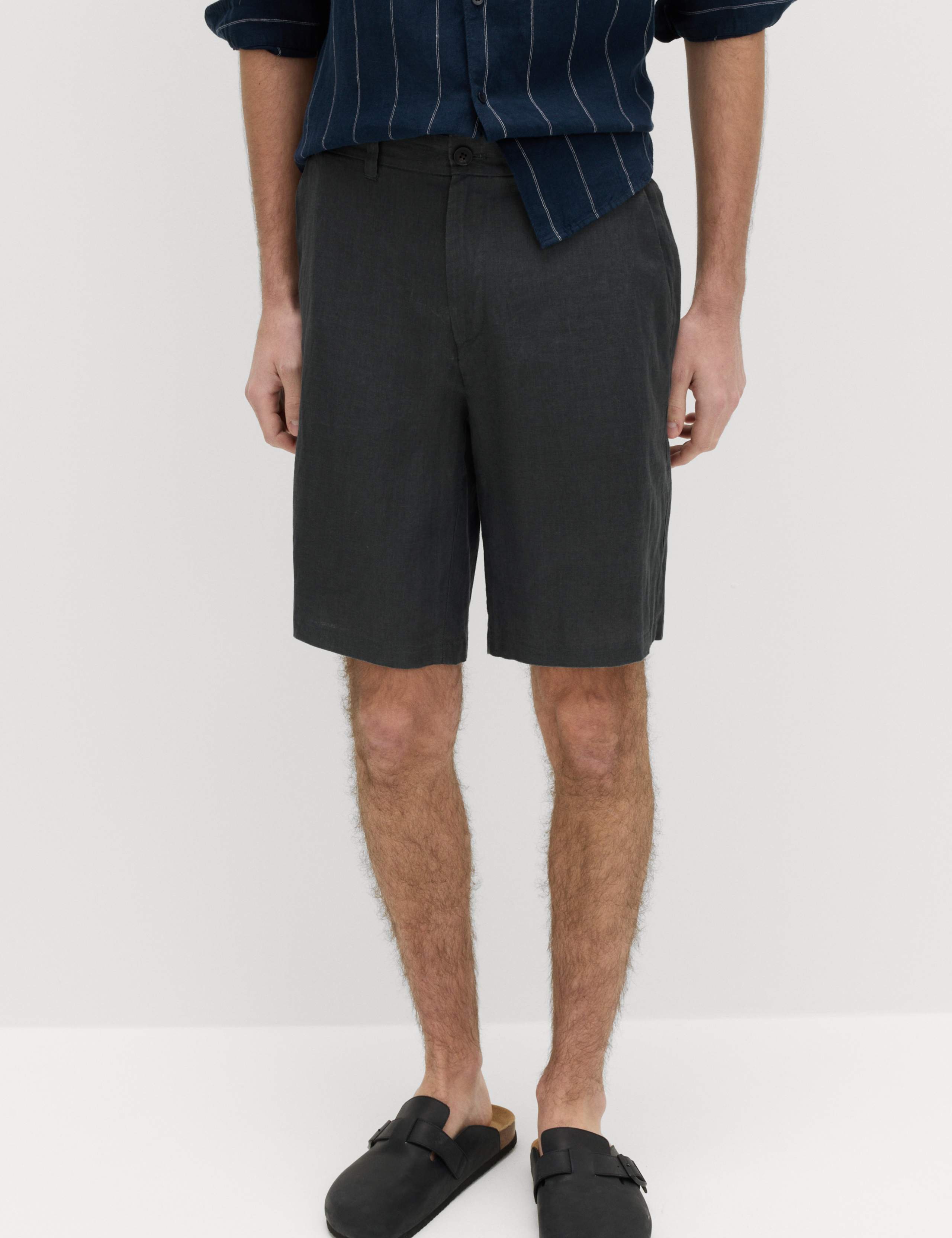 Loose Fit Pure Linen Chino Shorts 3 of 5