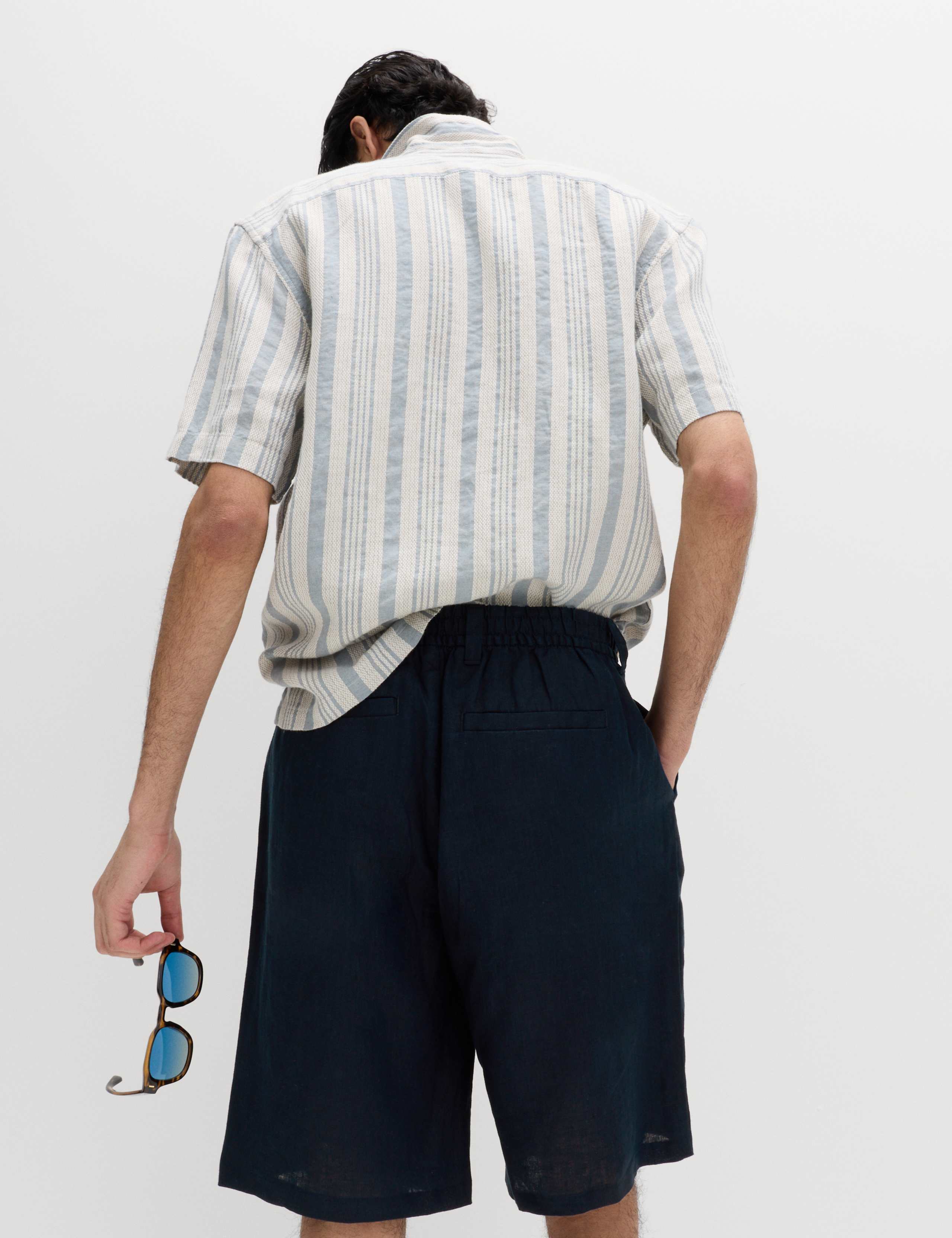 Loose Fit Pure Linen Chino Shorts 4 of 5