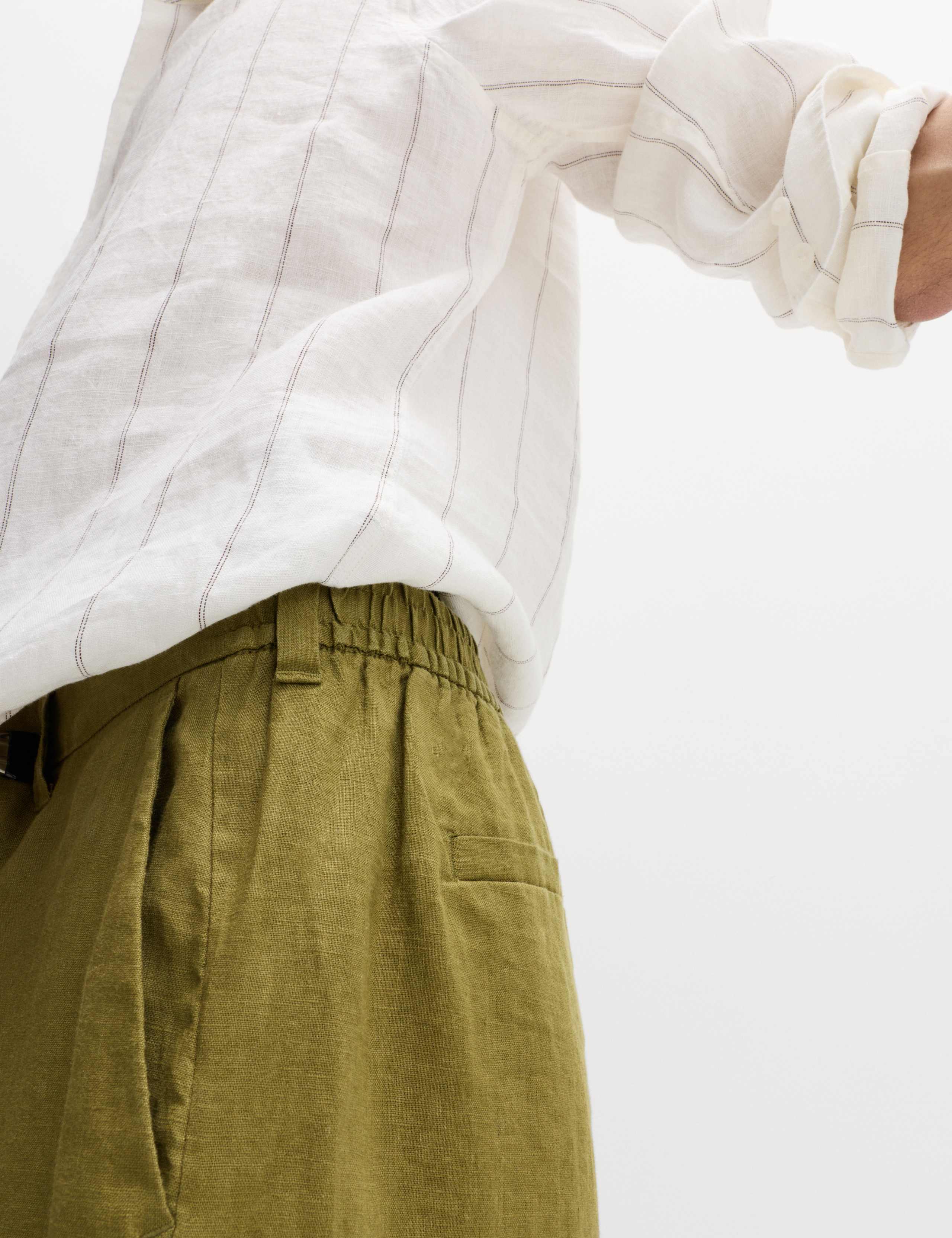 Loose Fit Pure Linen Chino Shorts 3 of 5