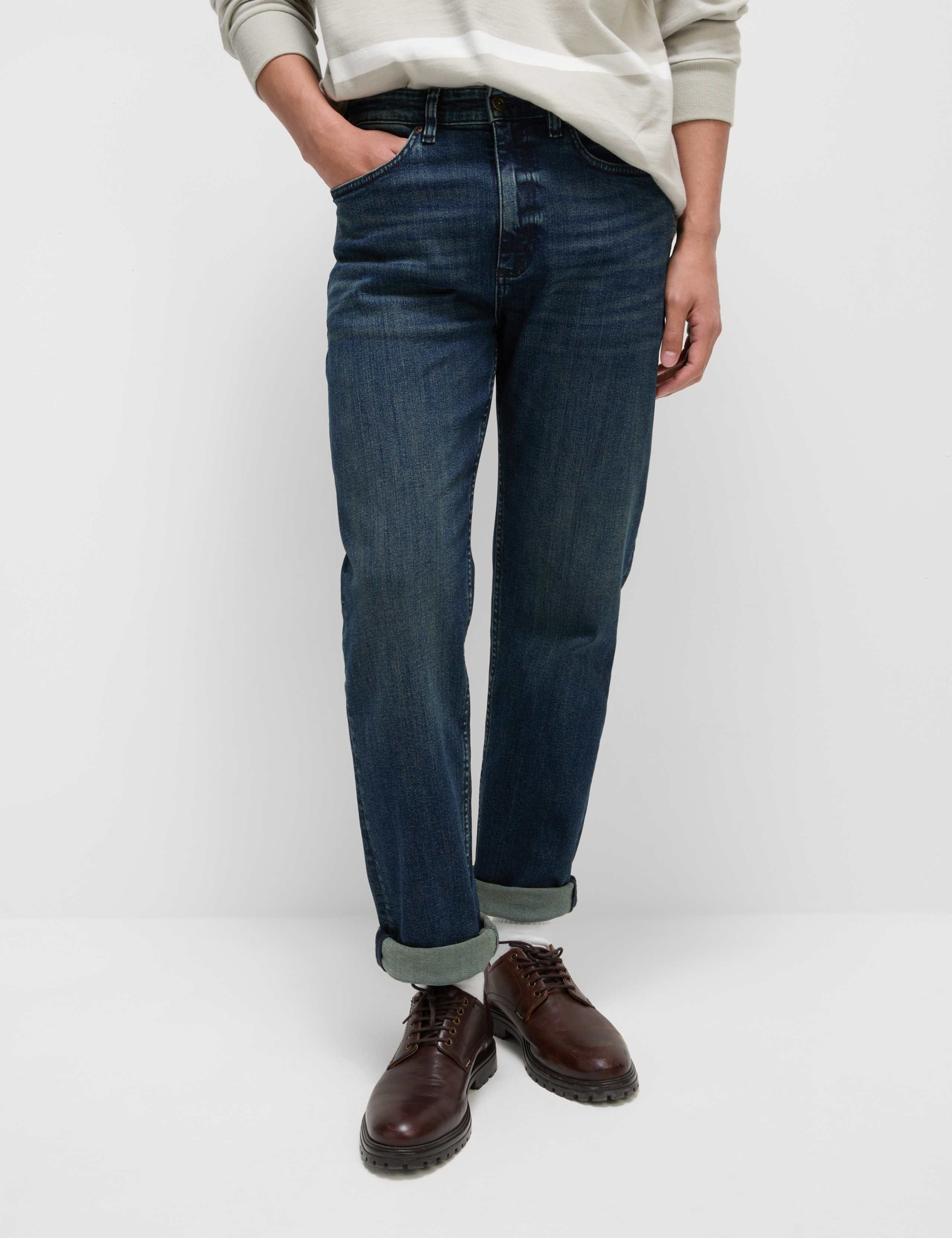 Straight Fit Vintage Wash Stretch Jeans 5 of 5