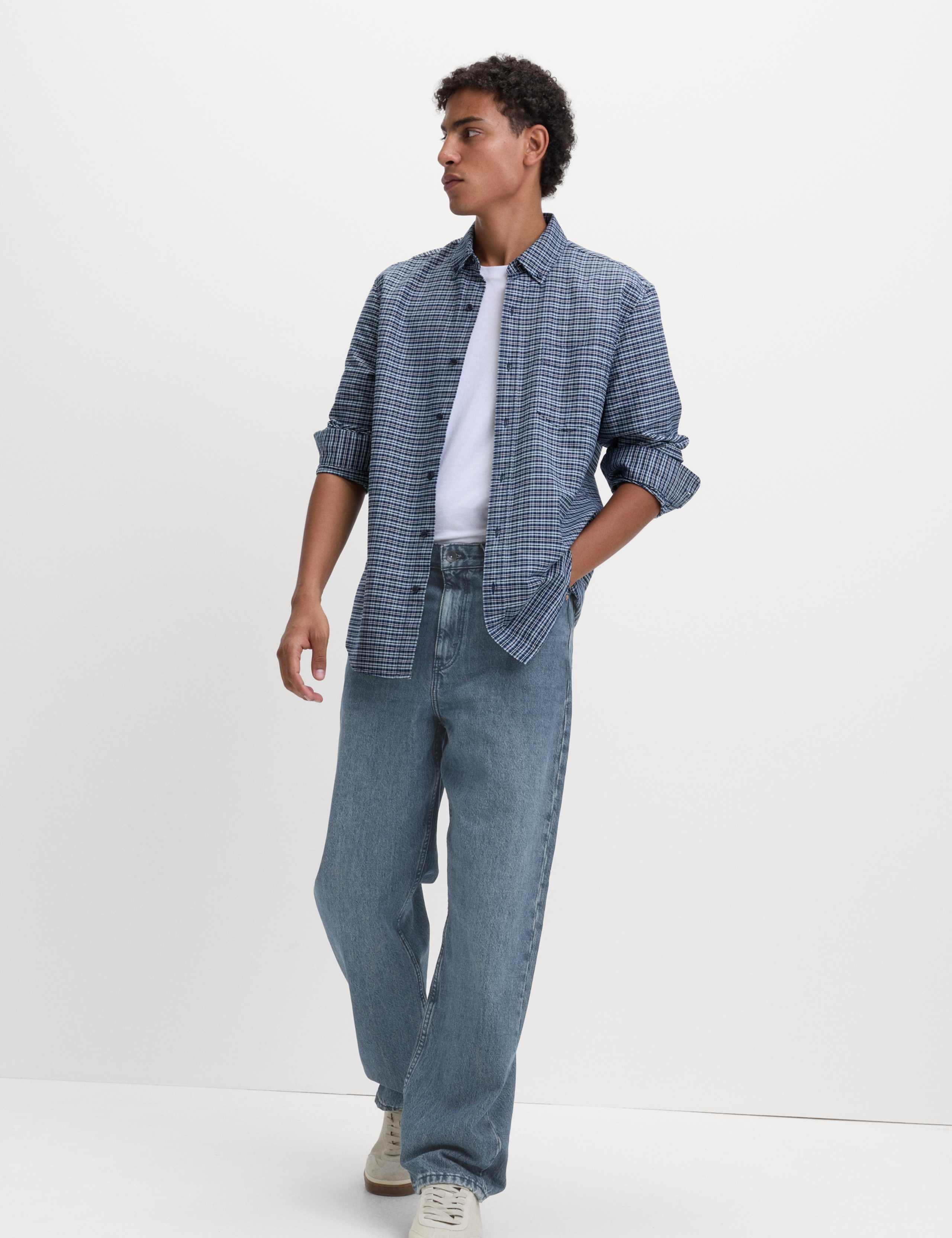 Loose Fit Rigid Denim Jeans 6 of 7