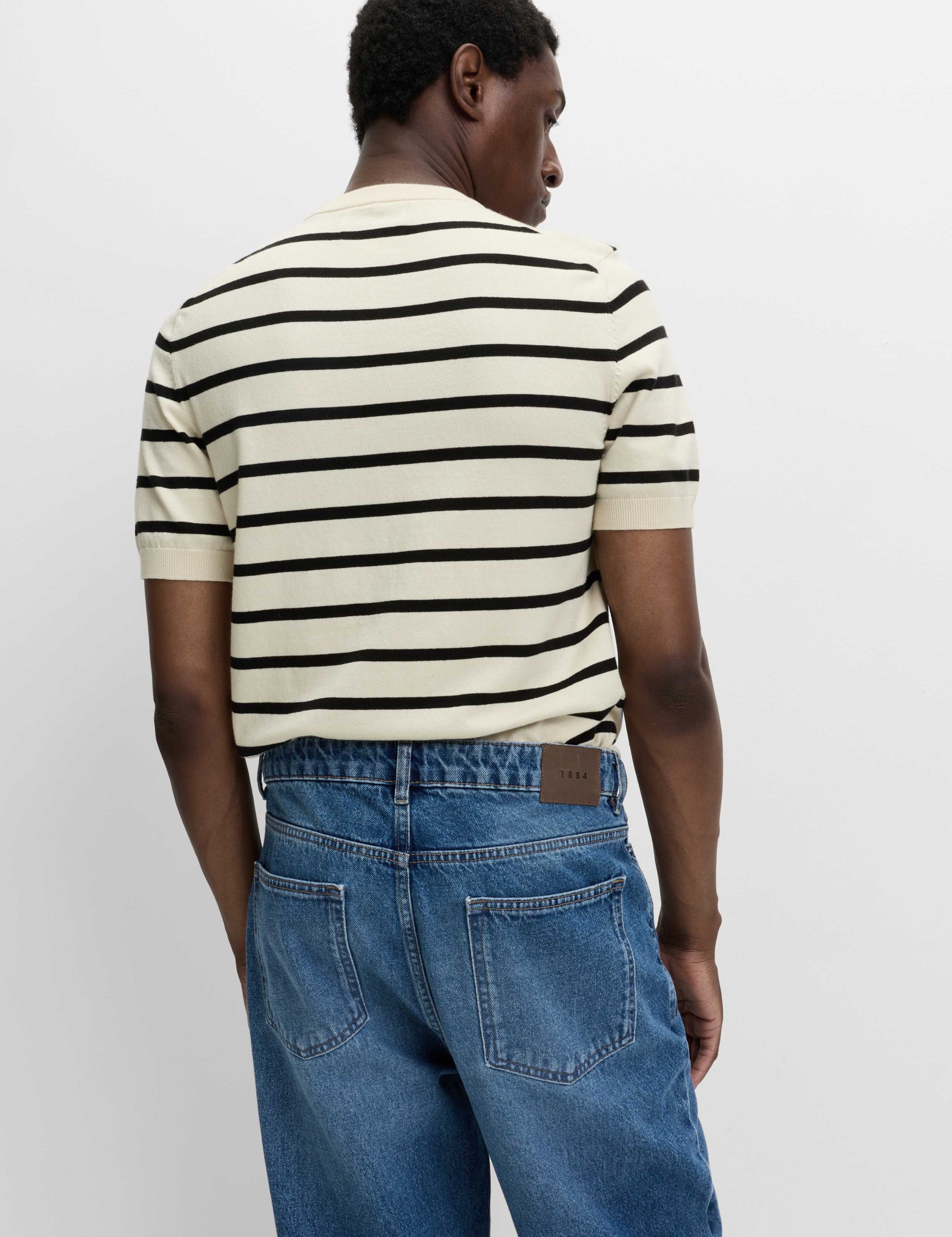 Baggy Fit Denim Jeans 3 of 5