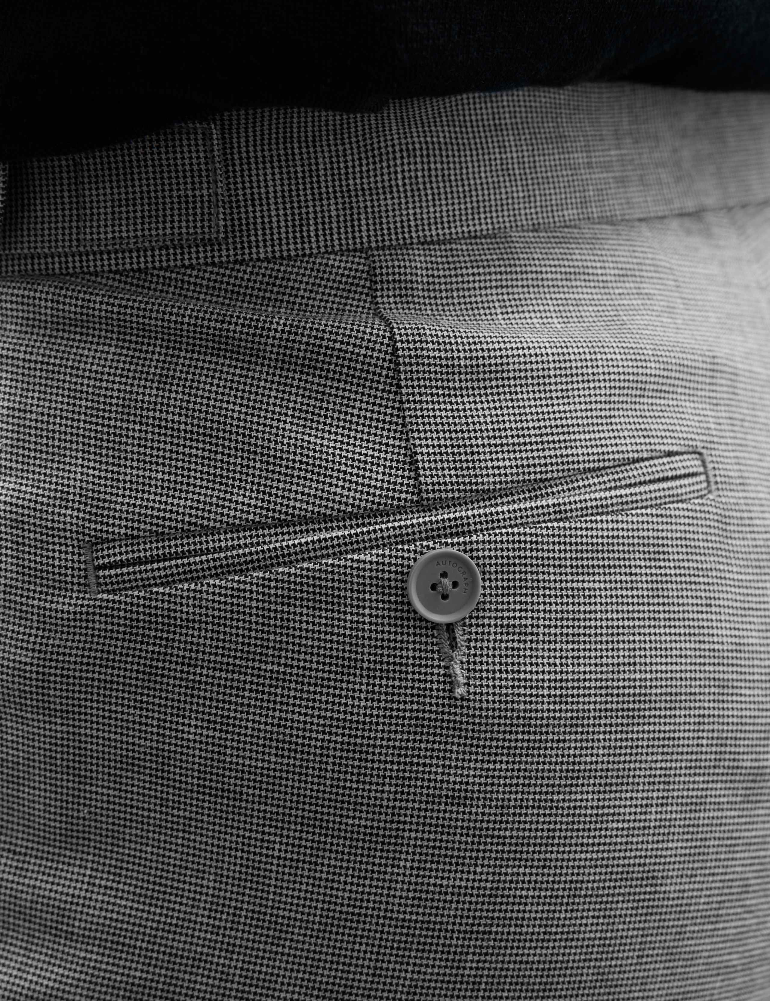 Tapered Fit Single Pleat Trousers with Linen 6 of 6
