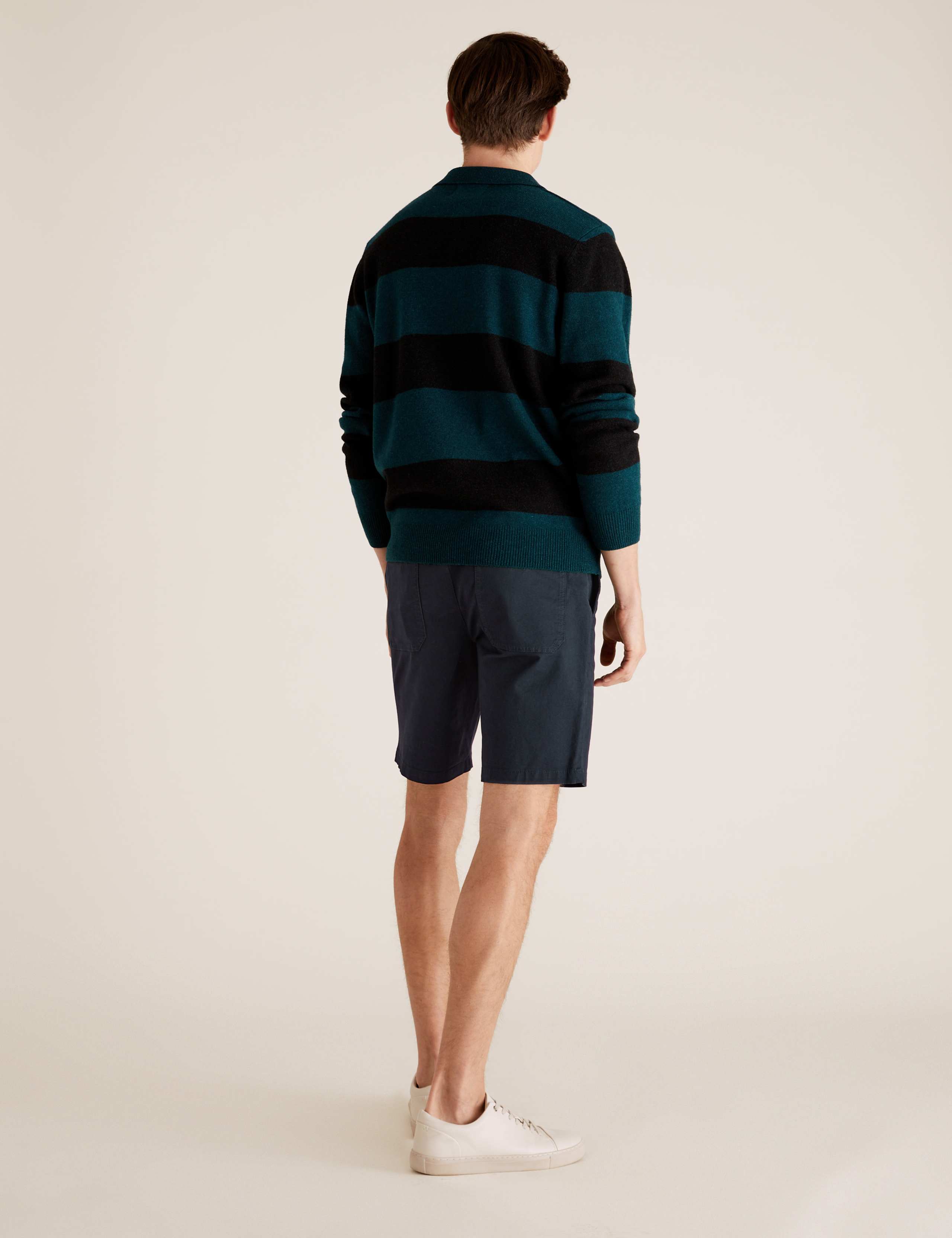 Organic Cotton Elasticated Chino Short 4 of 5