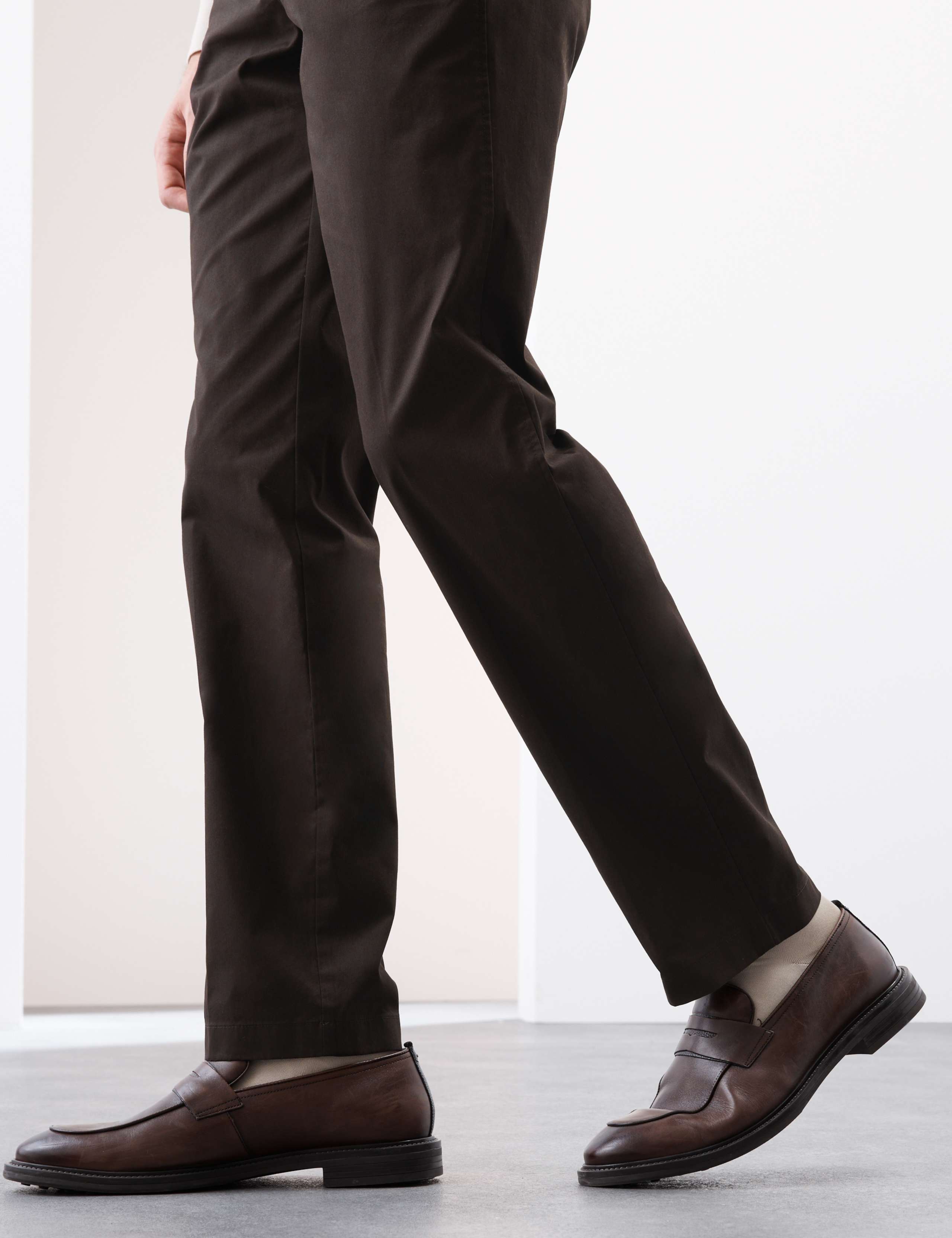 Regular Fit Super Lightweight Chinos 4 of 7
