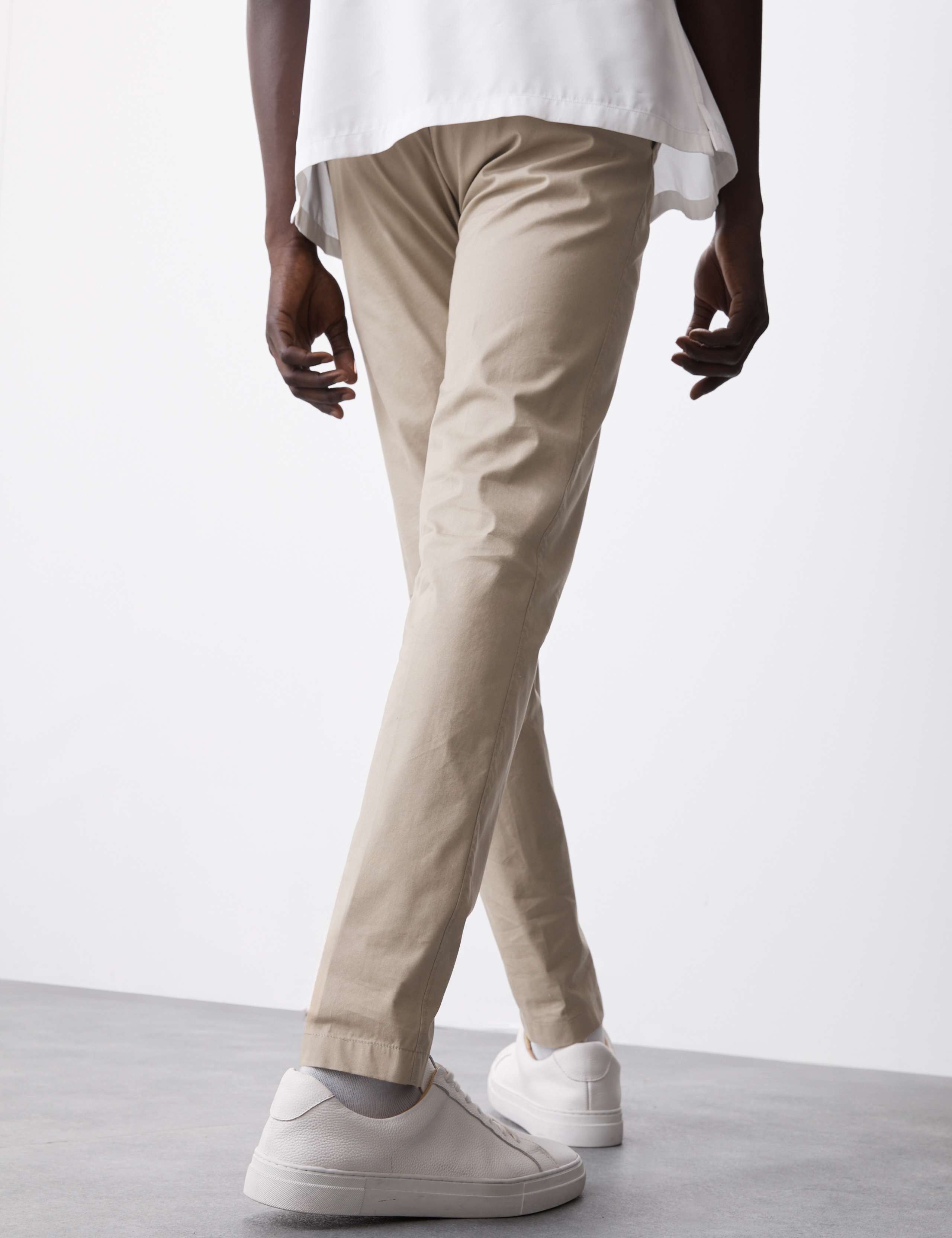 Slim Fit Super Lightweight Chinos 3 of 6