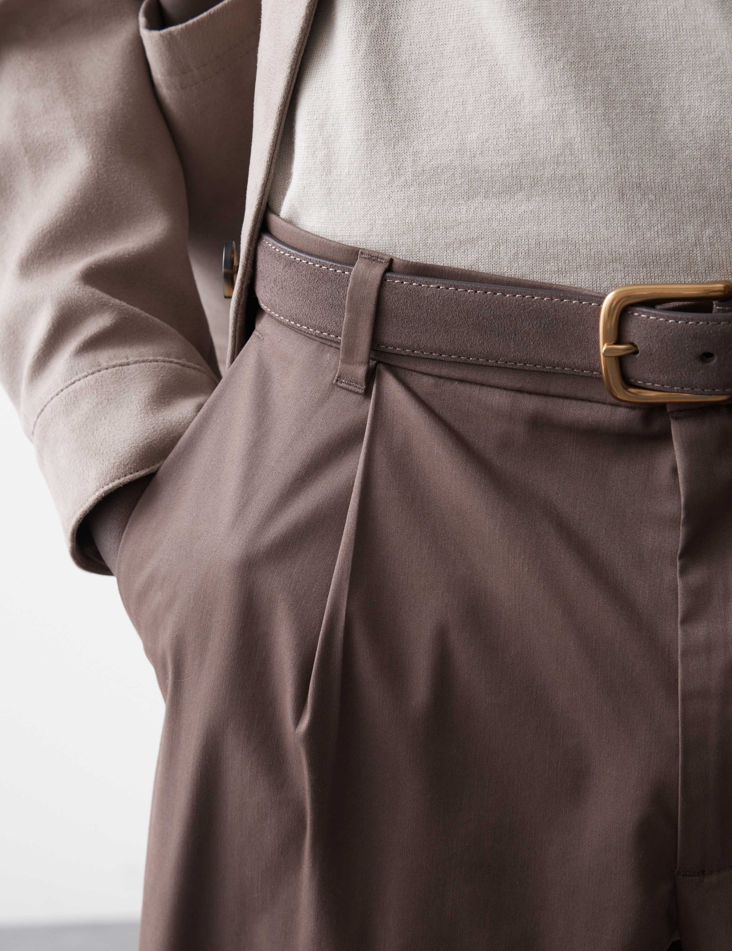 Tapered Fit Super Lightweight Chinos 3 of 6