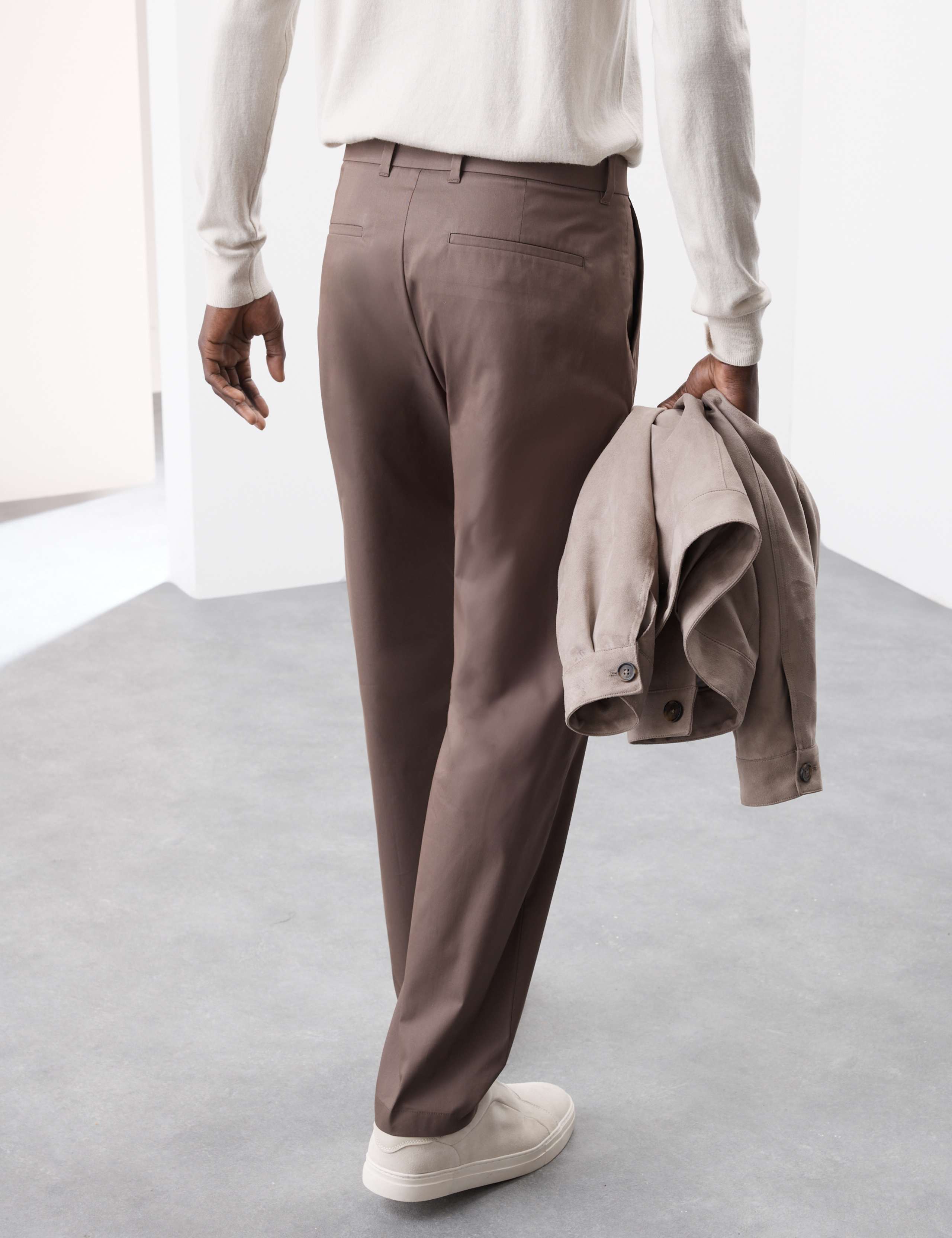 Tapered Fit Super Lightweight Chinos 4 of 6