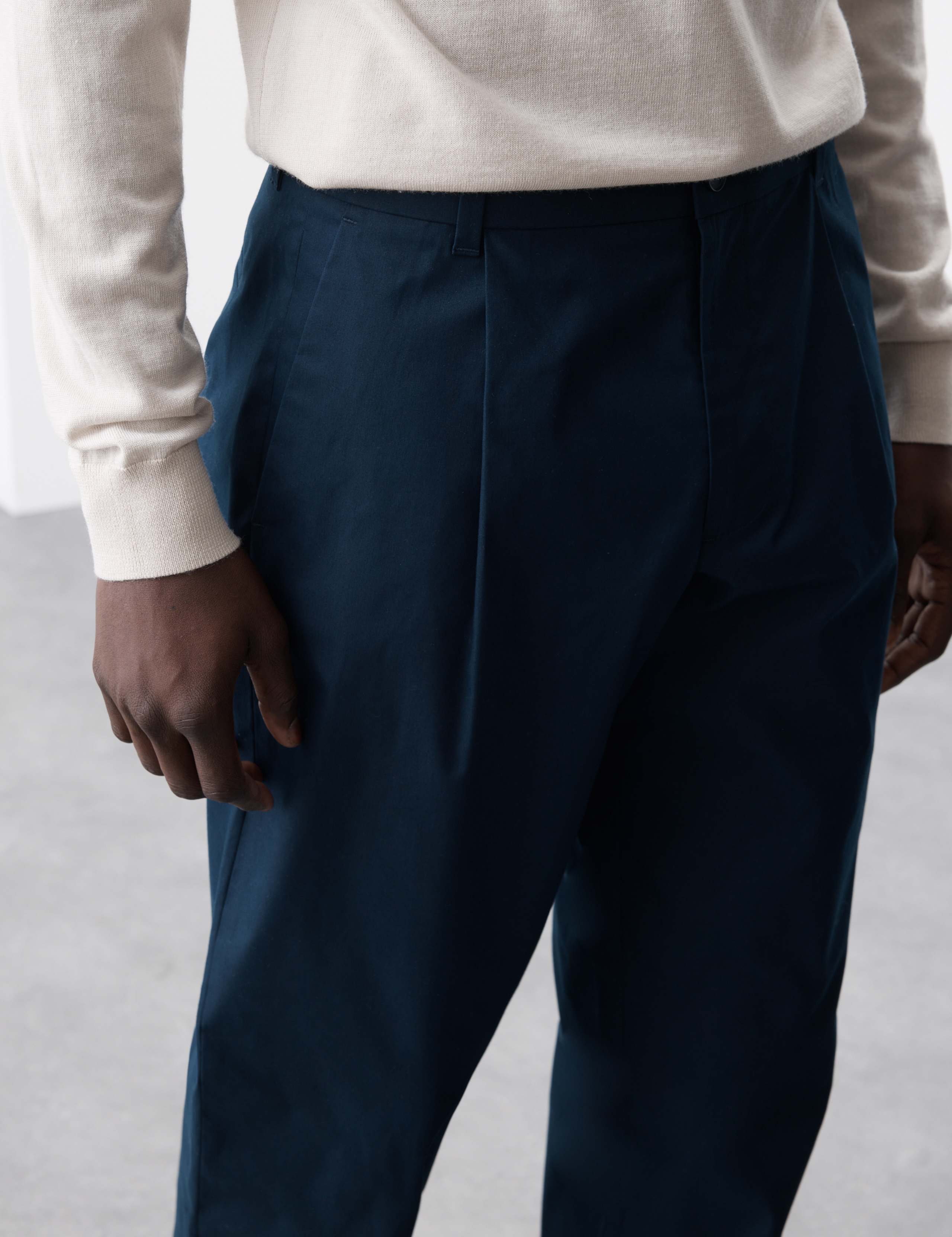 Tapered Fit Super Lightweight Chinos 4 of 6