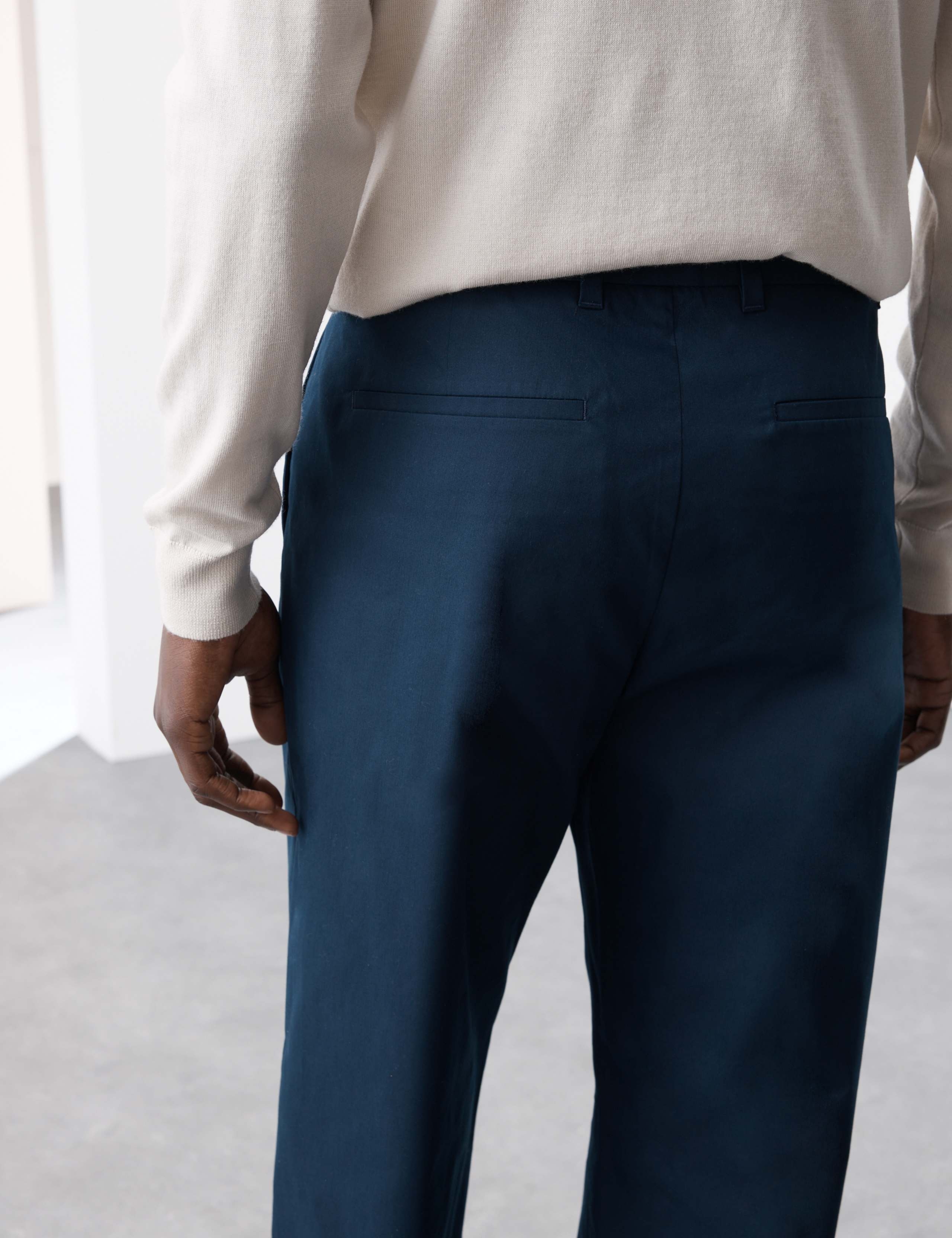 Tapered Fit Super Lightweight Chinos 6 of 6