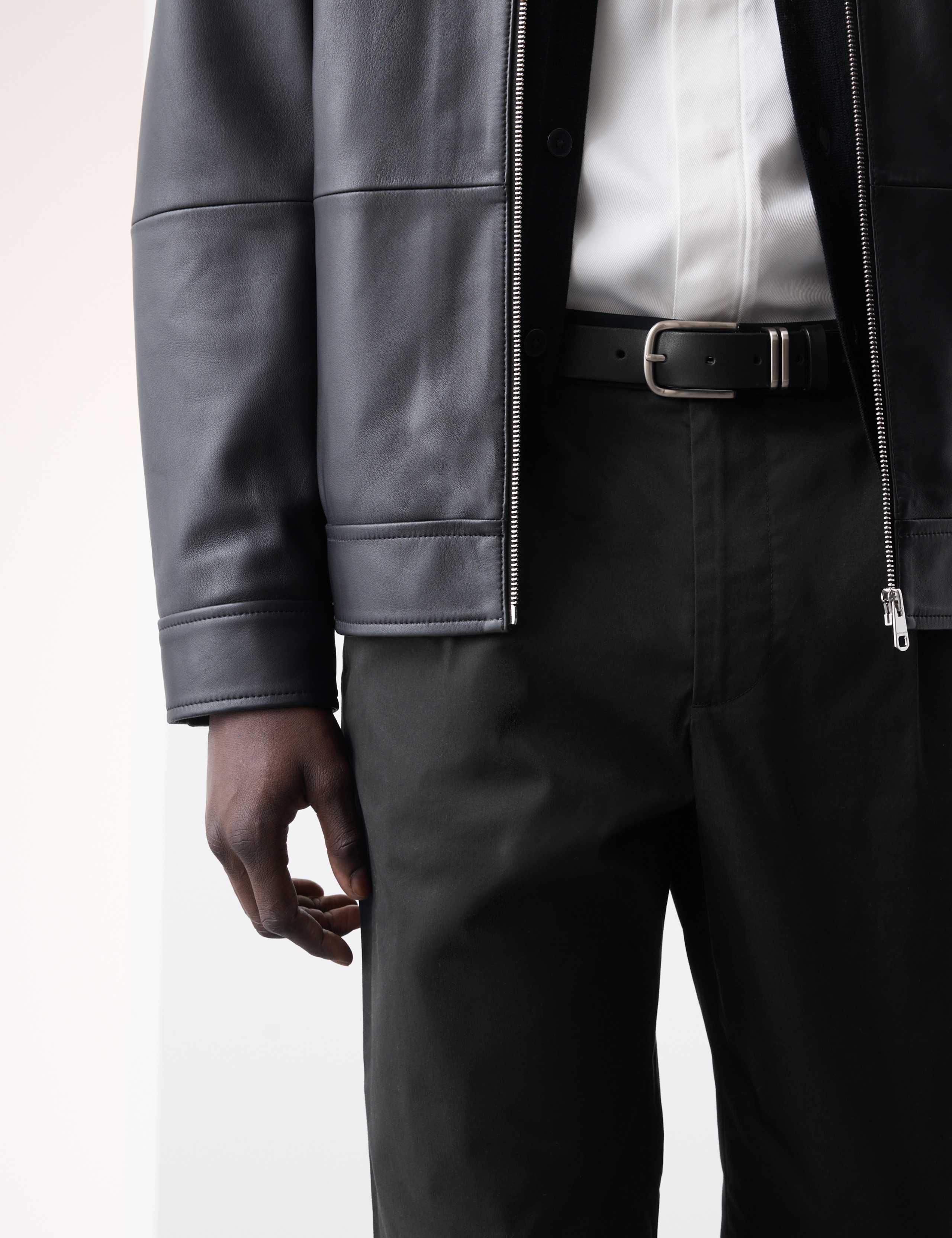 Tapered Fit Super Lightweight Chinos 3 of 6