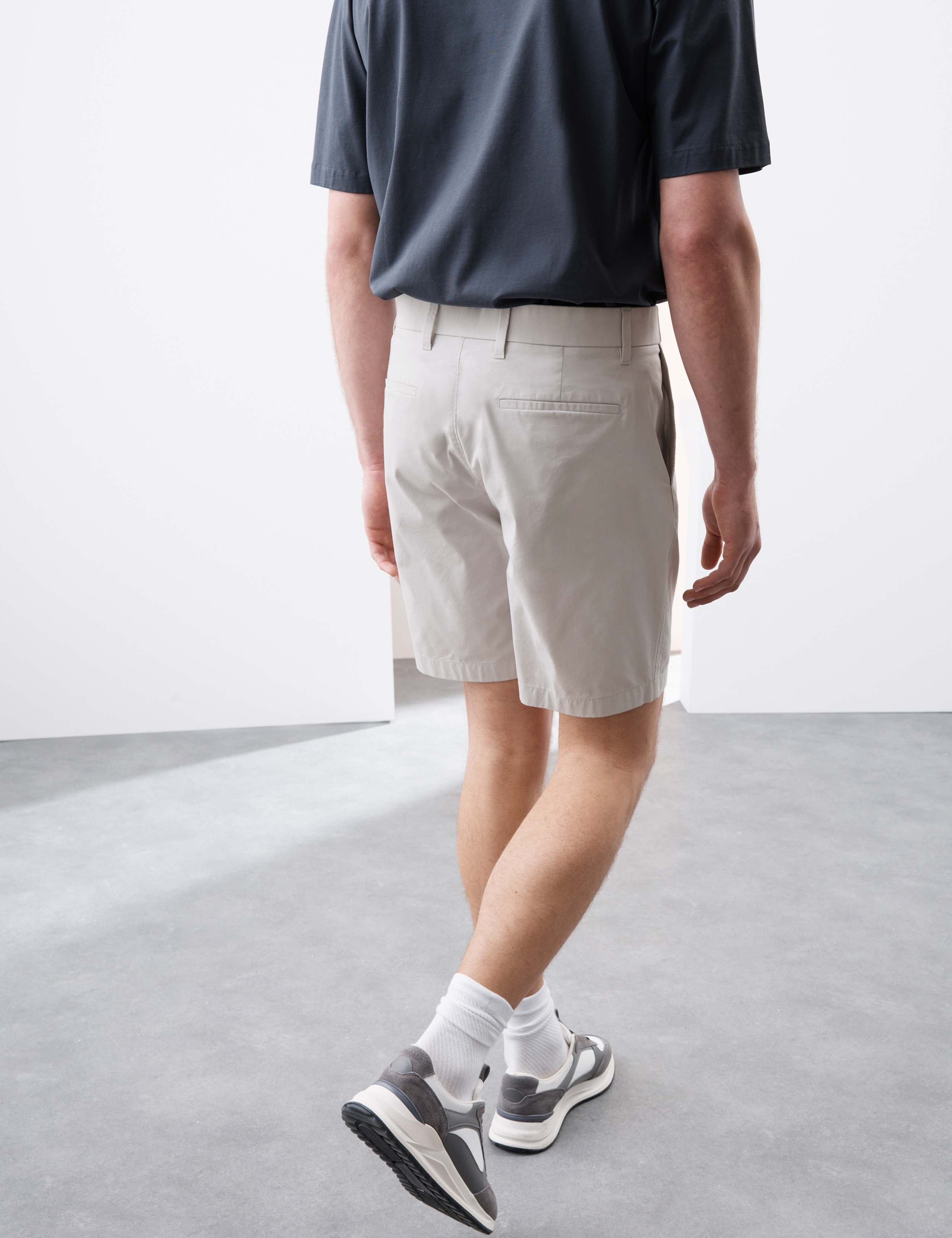 Regular Fit Super Lightweight Chino Shorts 4 of 5