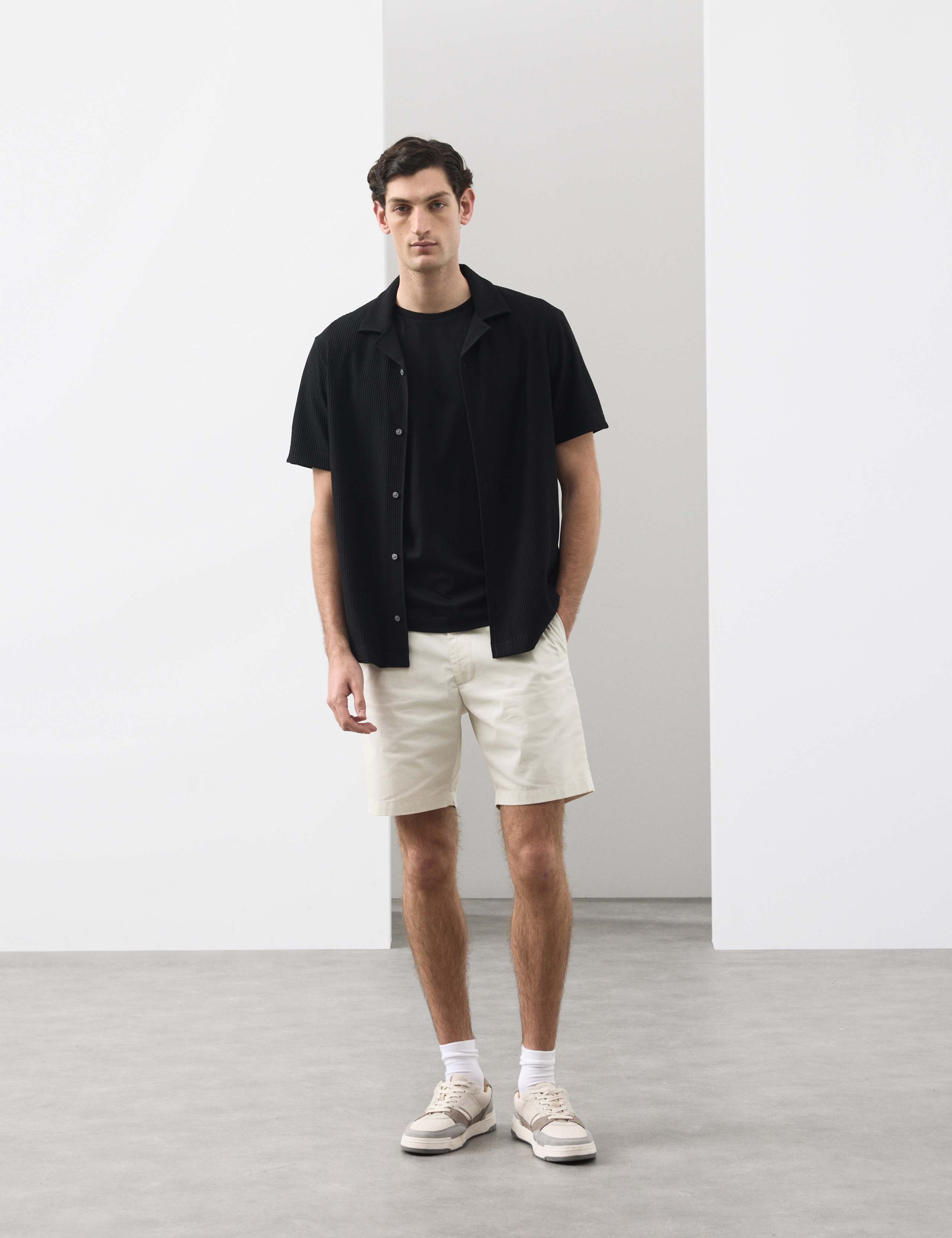 Regular Fit Super Lightweight Chino Shorts 3 of 5