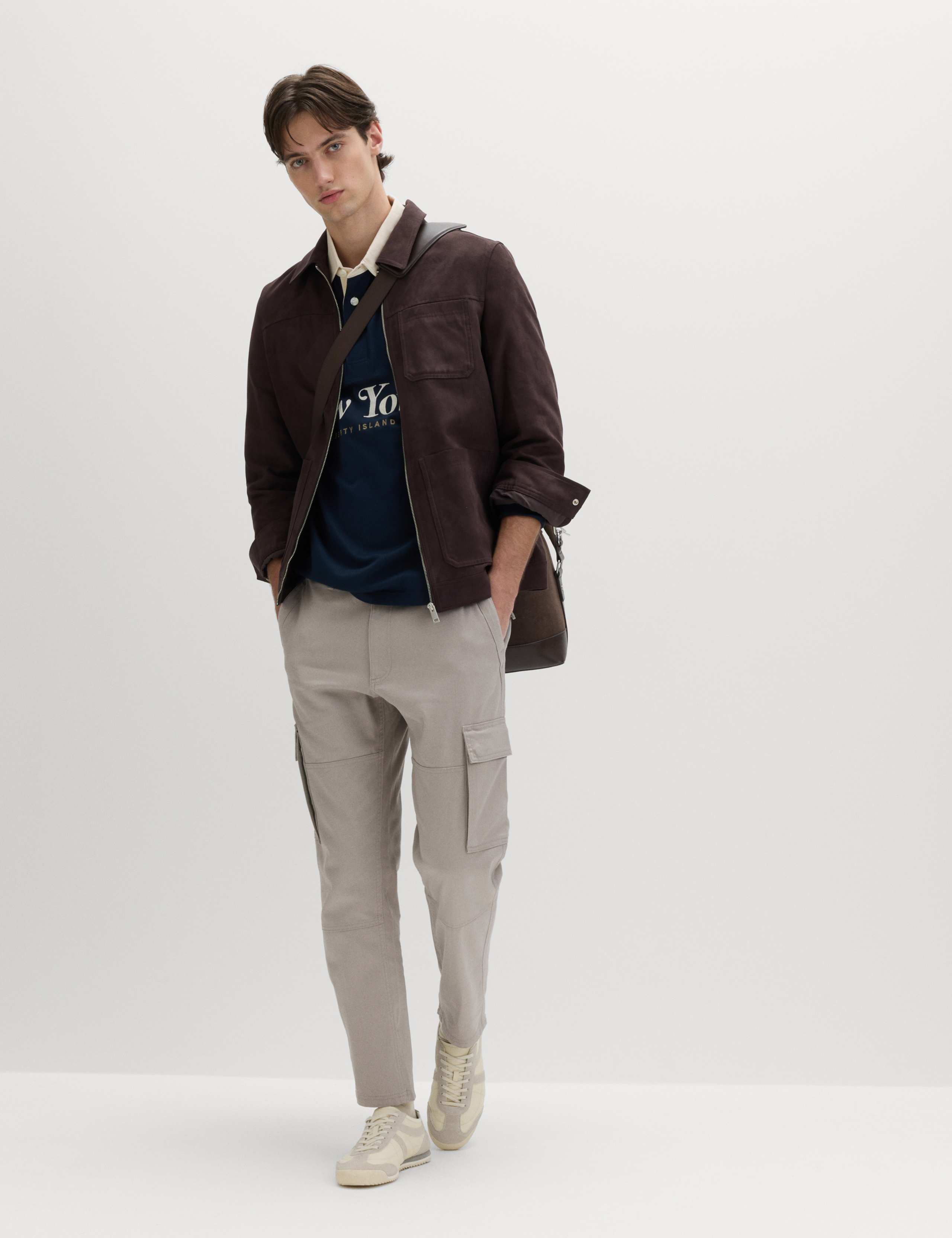 Tapered Fit Stretch Cargo Trousers 3 of 5