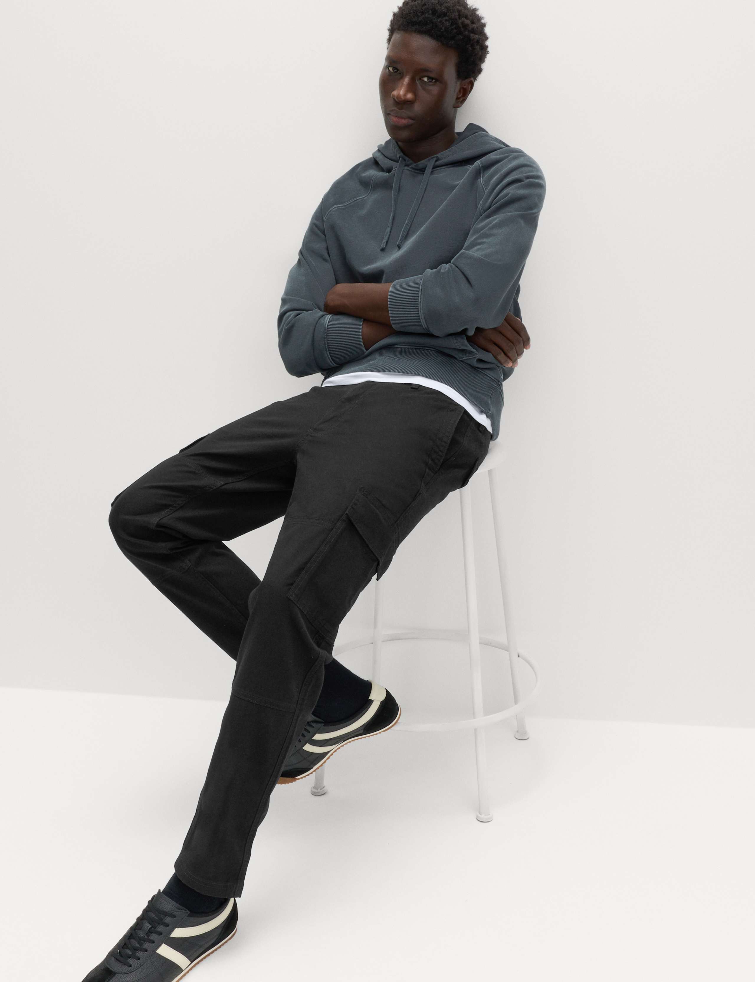 Tapered Fit Stretch Cargo Trousers 3 of 7