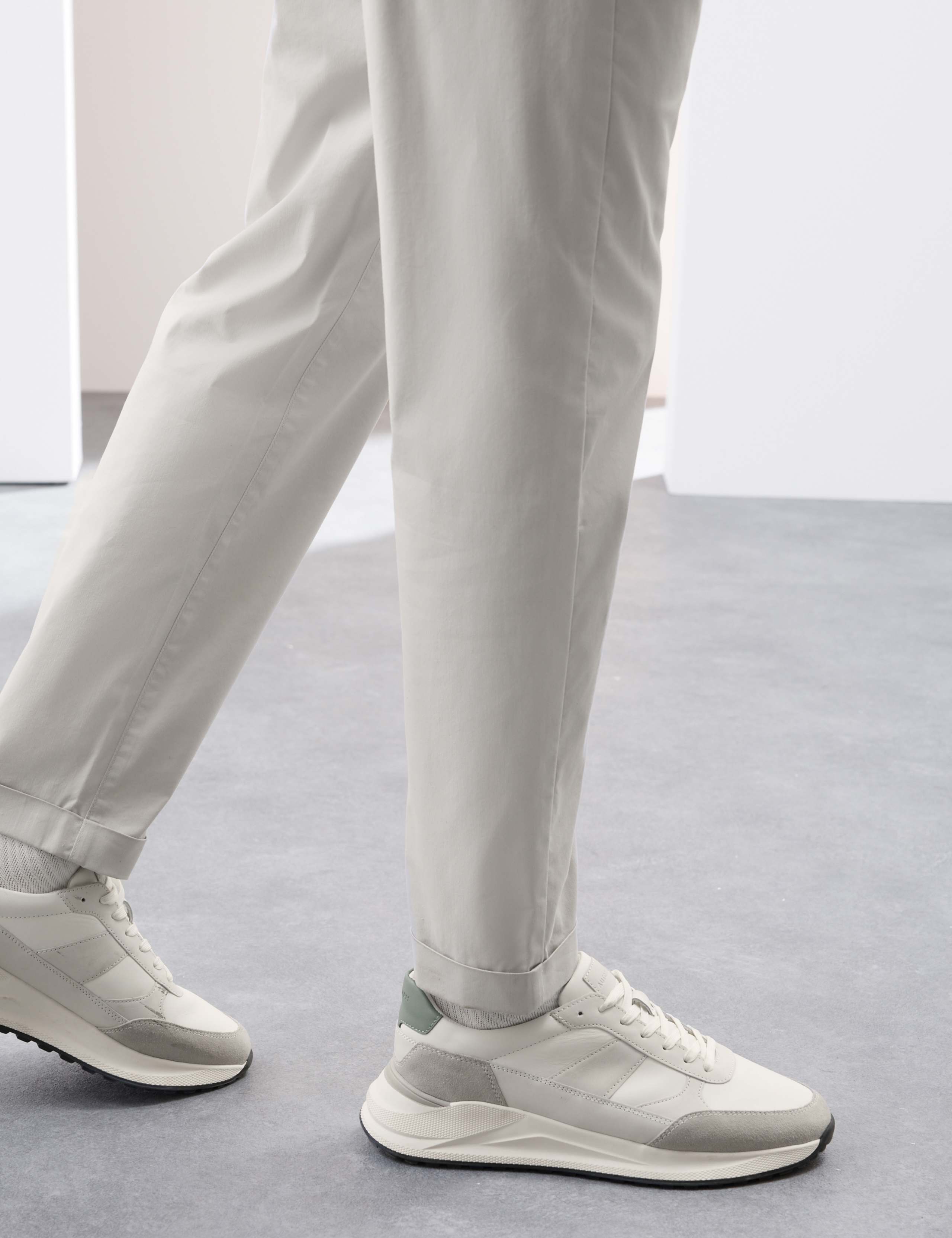 Super Lightweight Tapered Fit Elasticated Waist Trousers 6 of 7