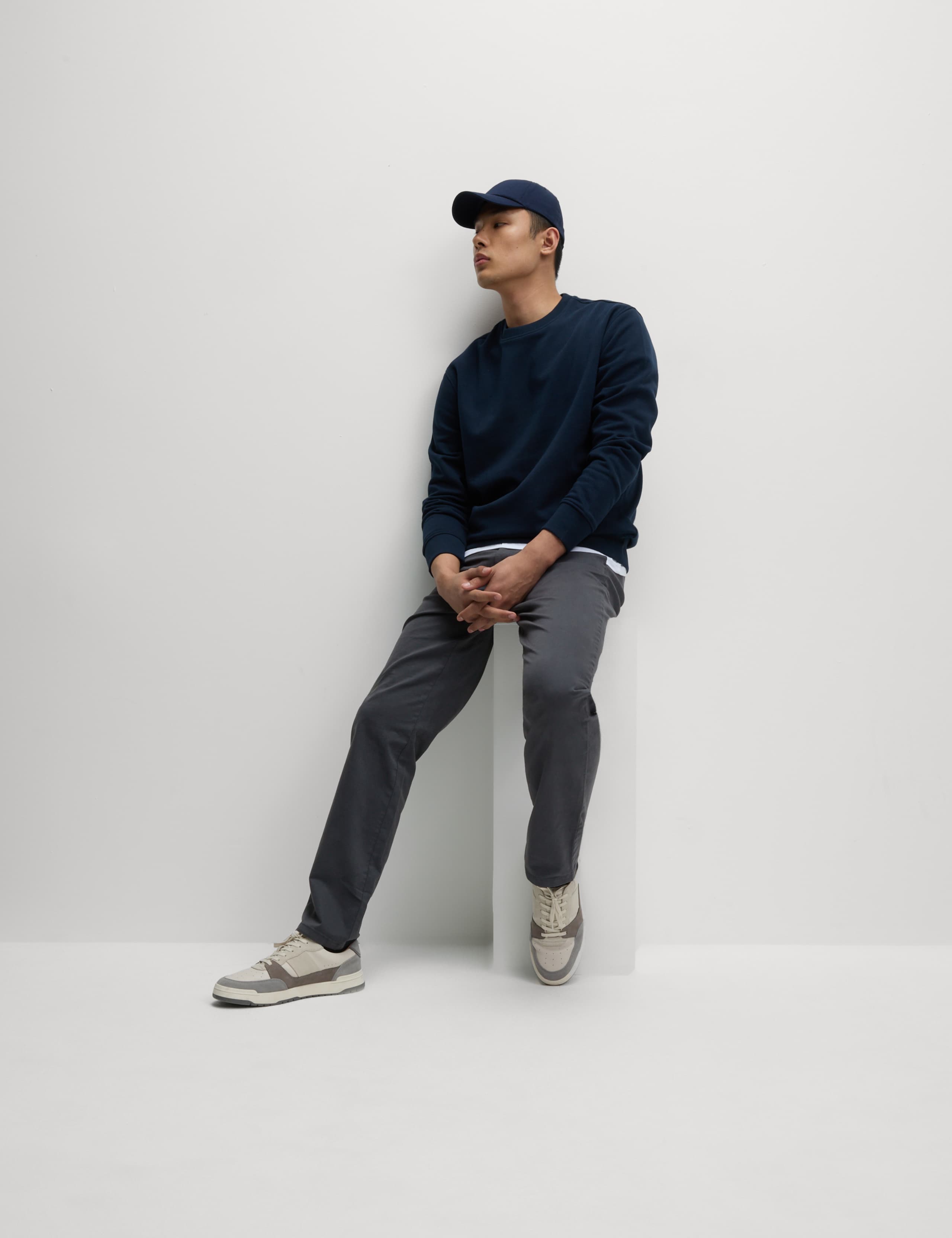 2pk Regular Fit Stretch Chinos 4 of 5
