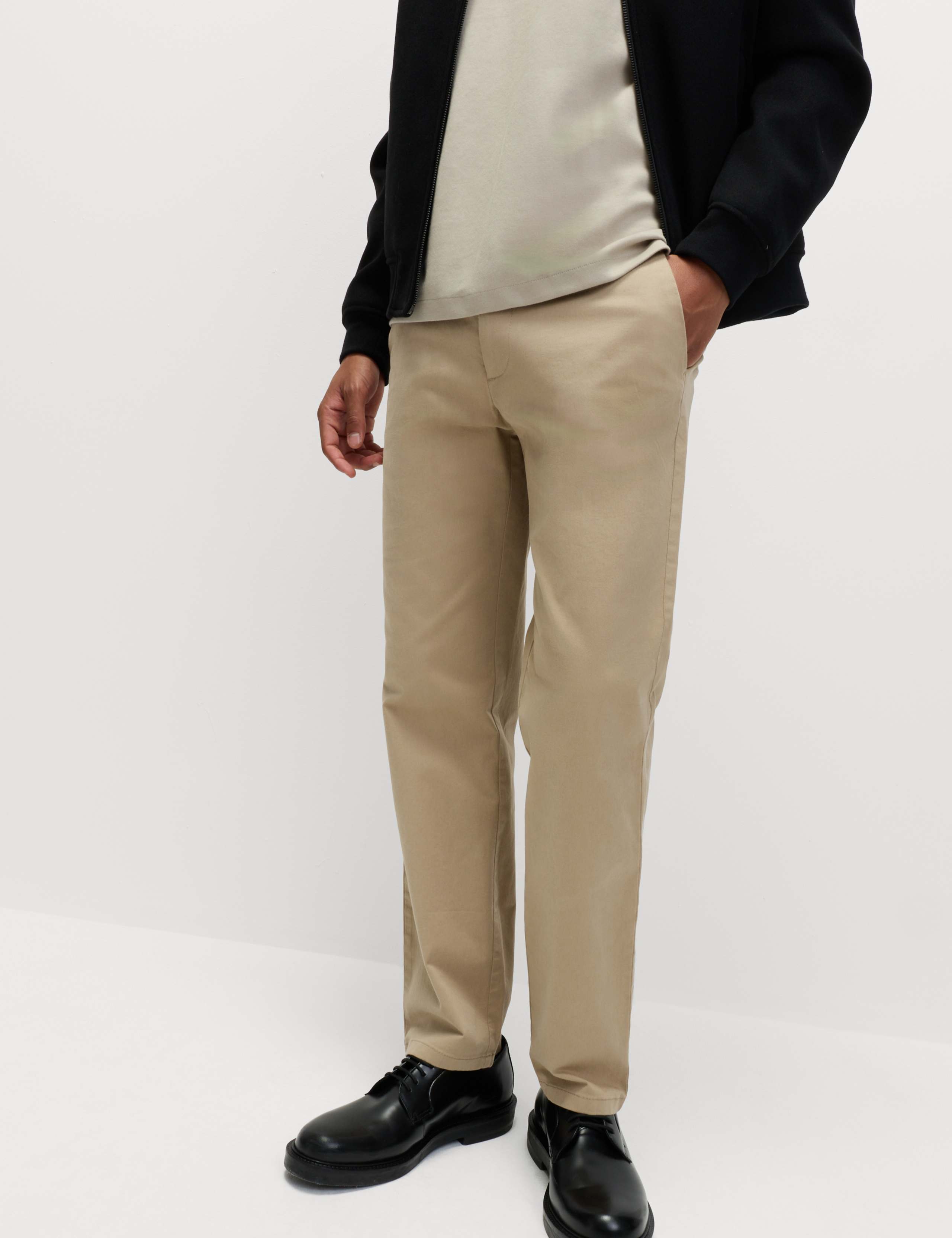 Regular Fit Stretch Chinos 3 of 7