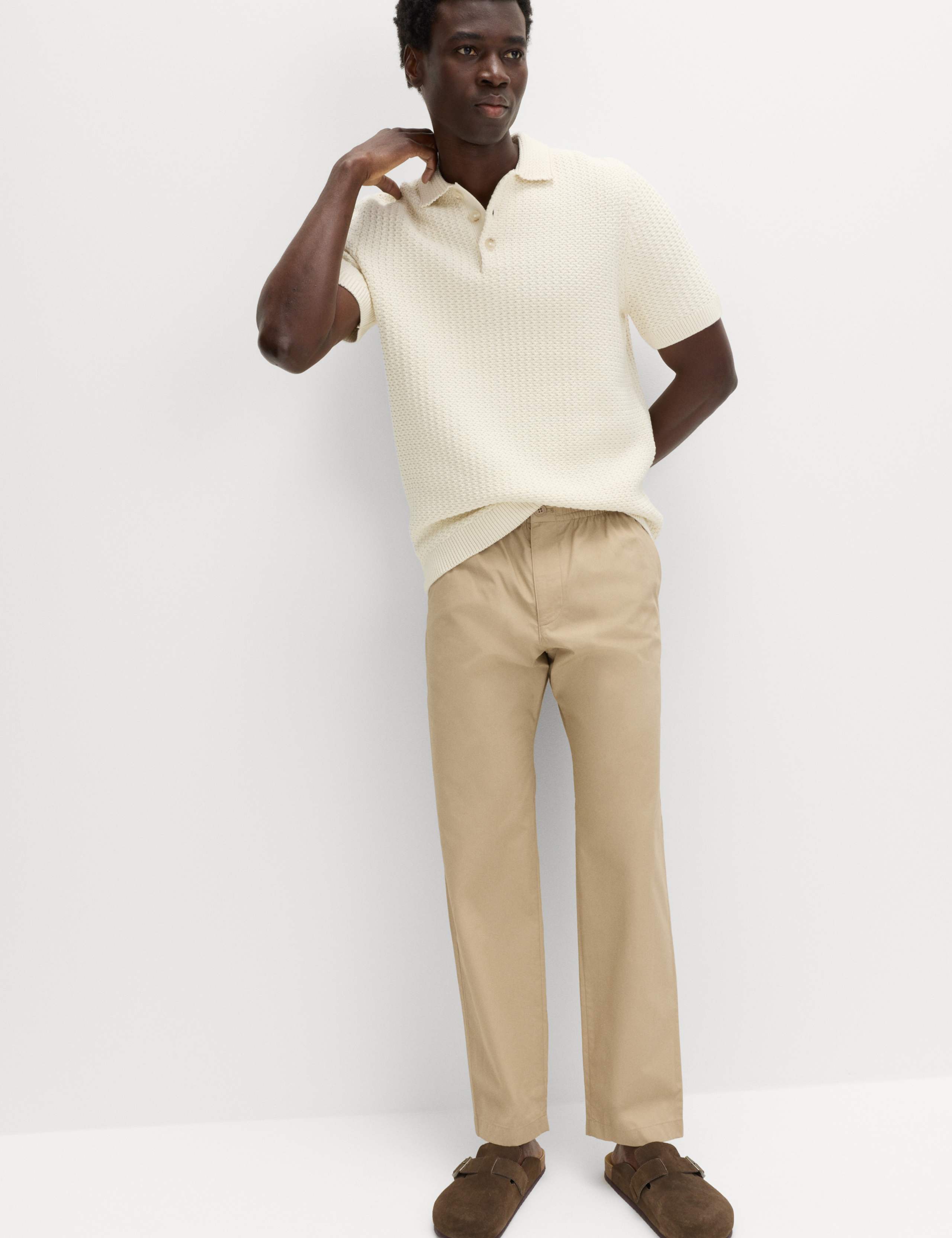 Loose Tapered Fit Lightweight Trousers 5 of 7