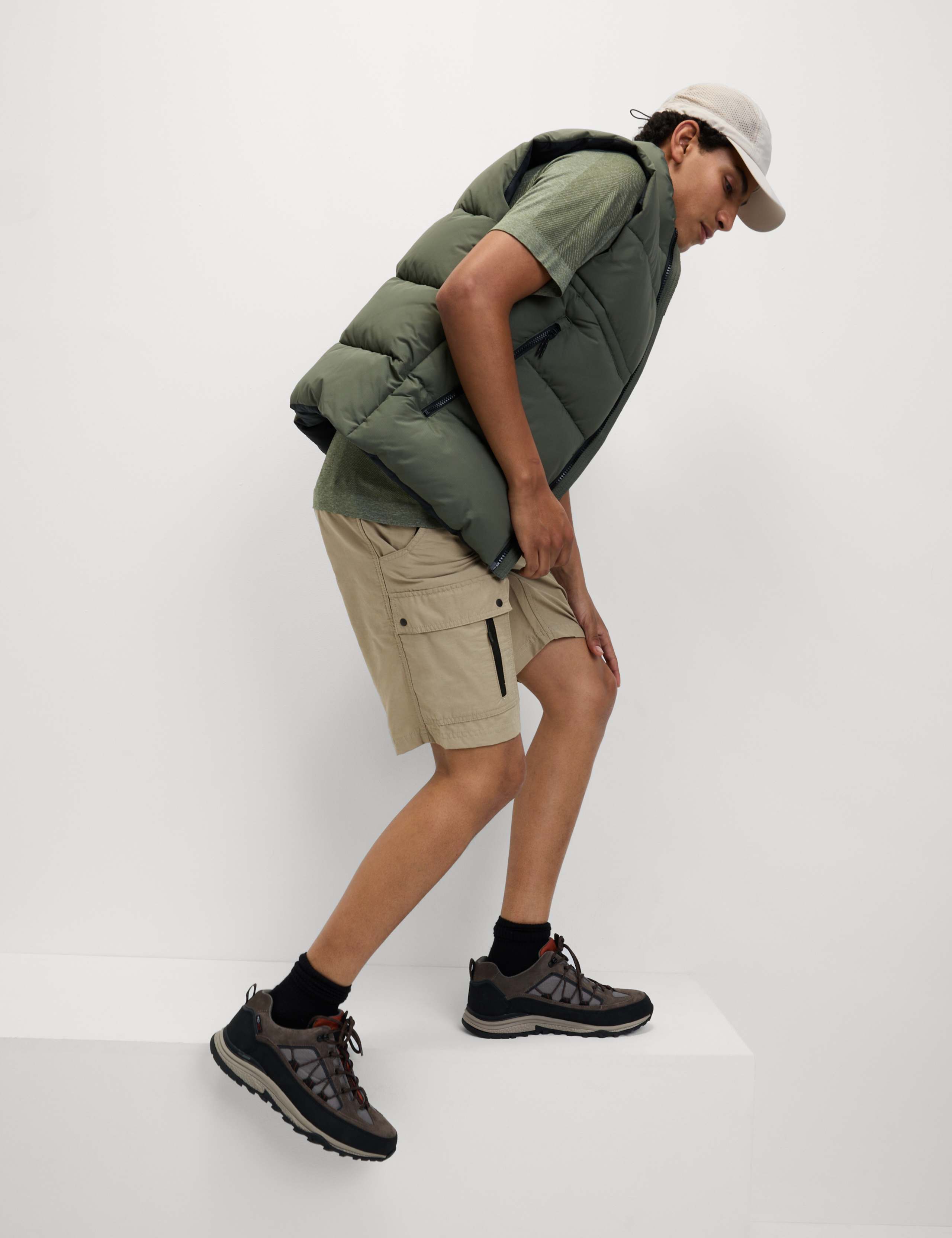 Ripstop Textured Trekking Shorts with Stormwear™ 4 of 5