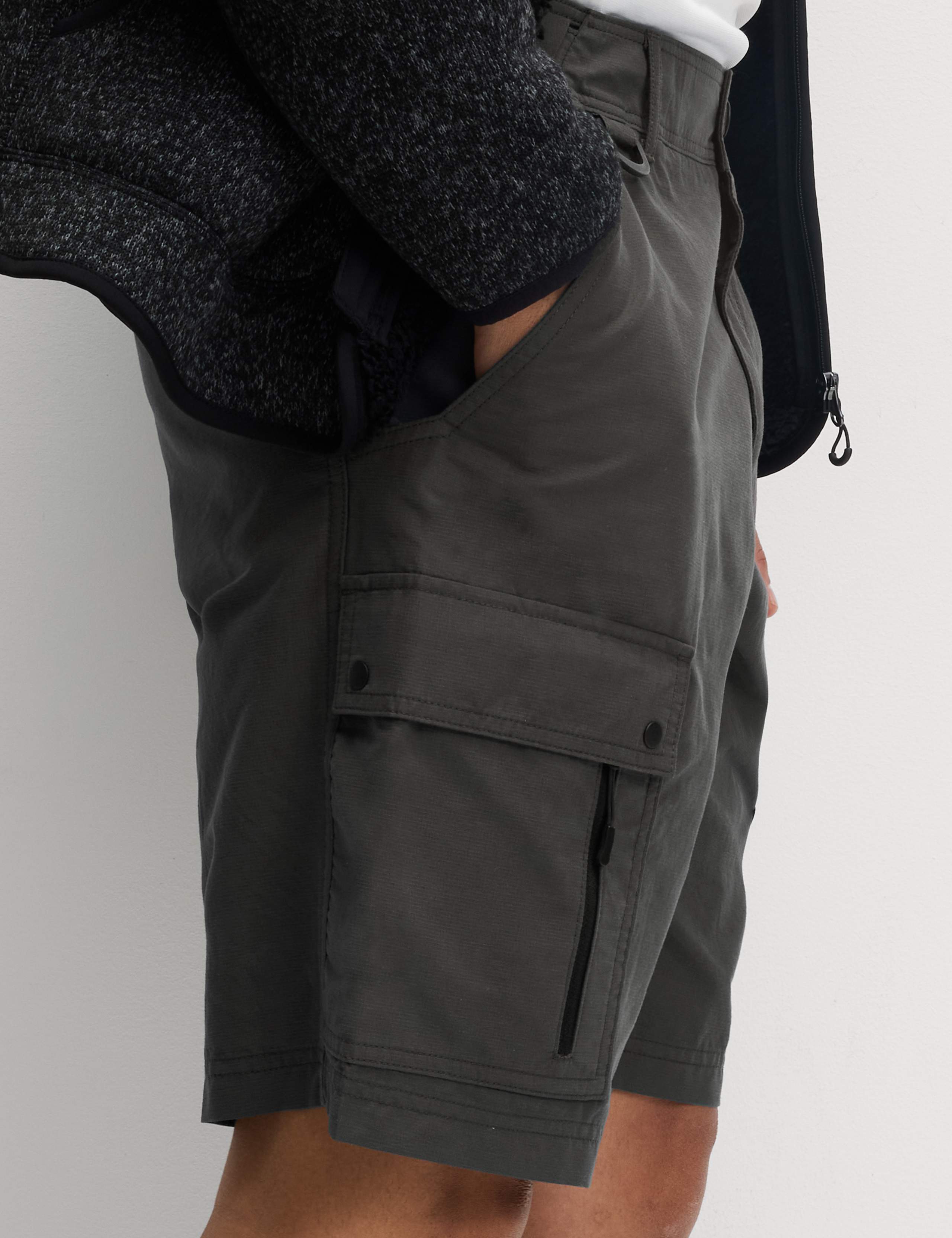 Ripstop Textured Trekking Shorts with Stormwear™ 4 of 7