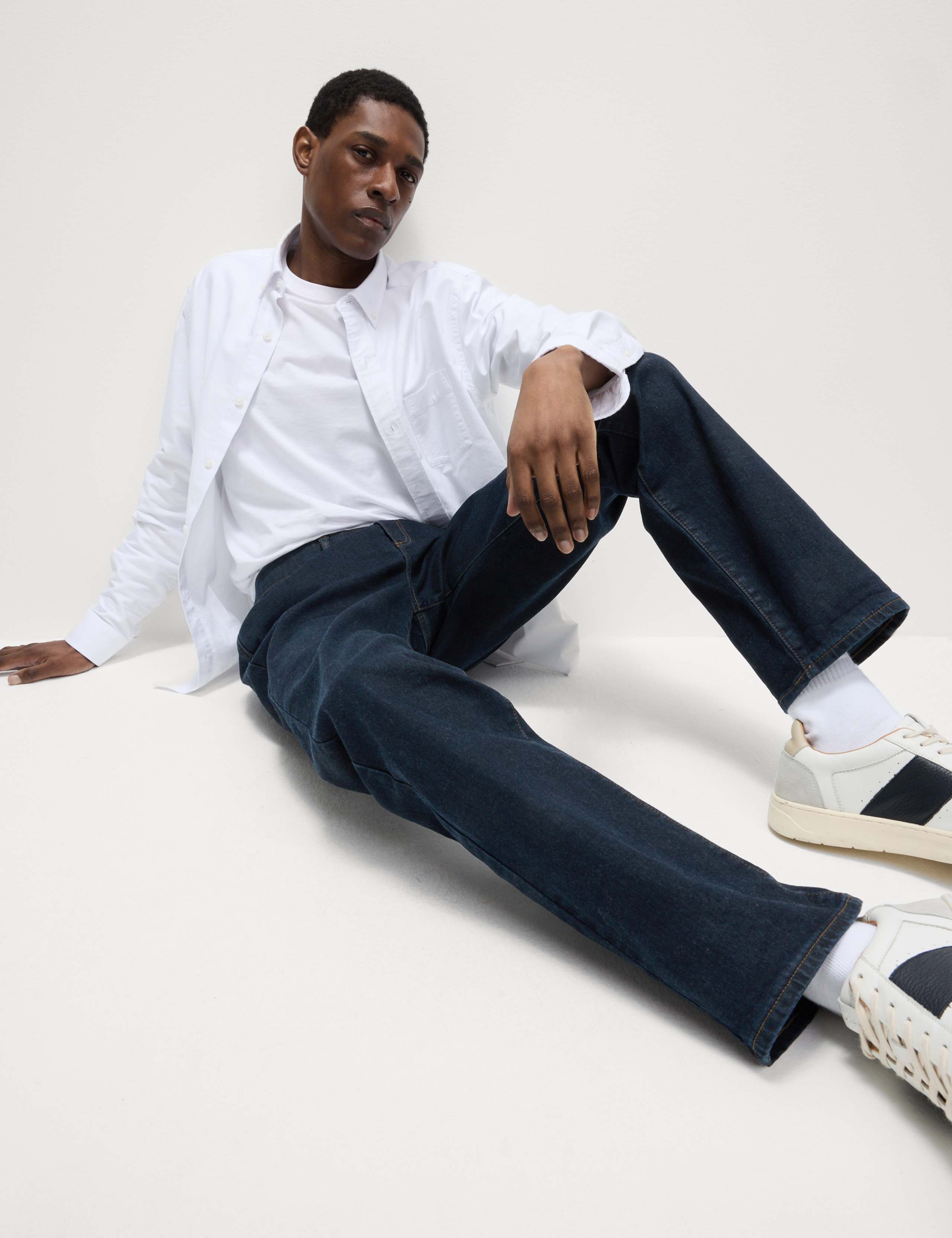 Straight Fit Jeans with Stormwear™ 5 of 6