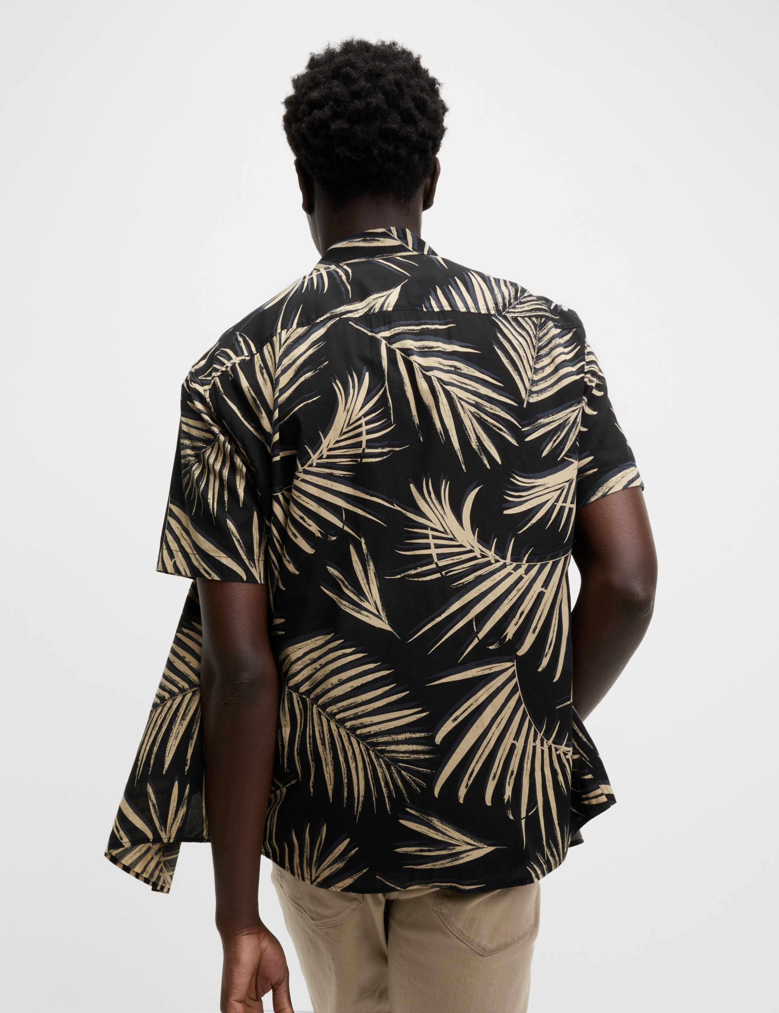 Regular Fit Cotton Blend Short Sleeve Shirt 5 of 6