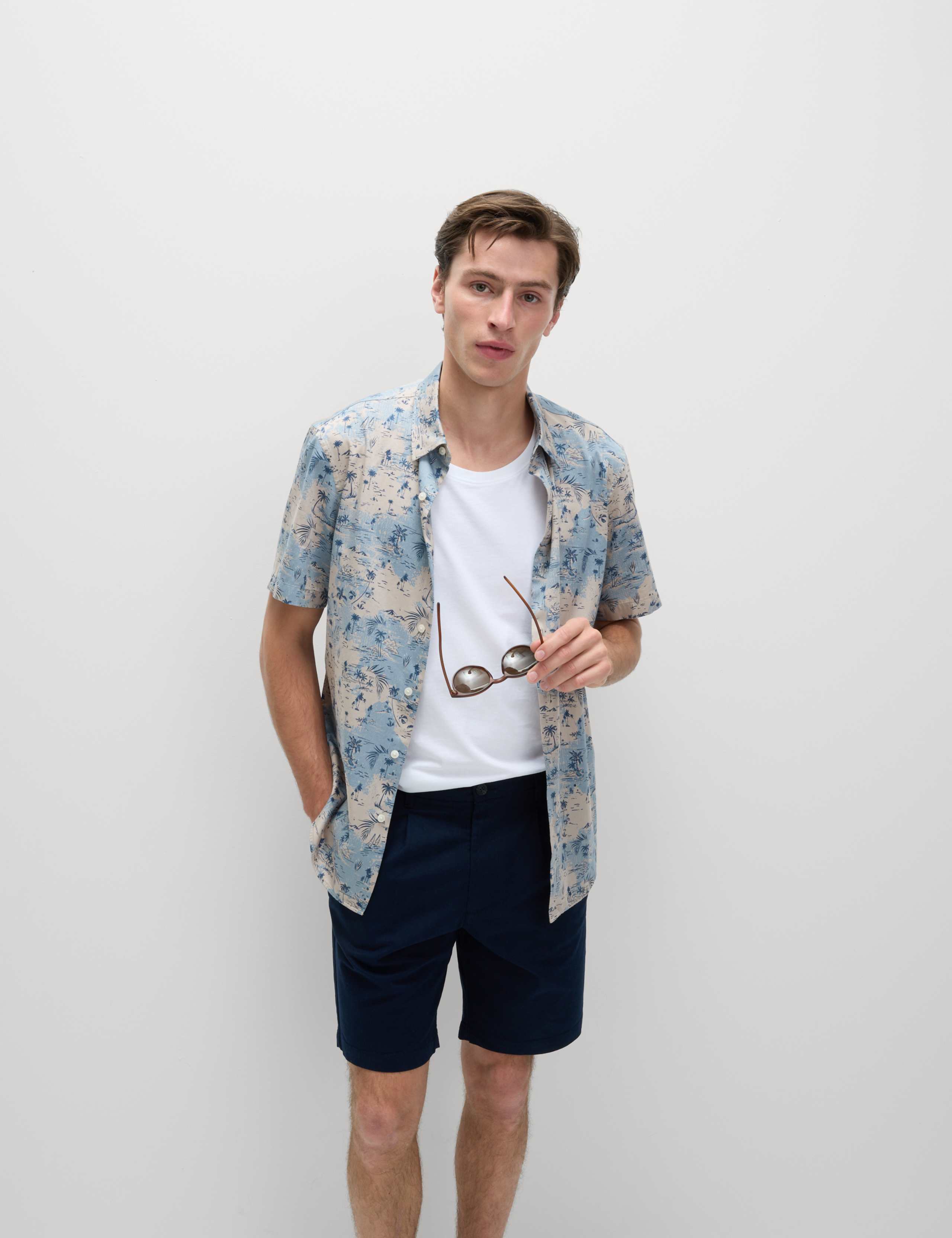 Pure Cotton Hawaiian Shirt 3 of 5