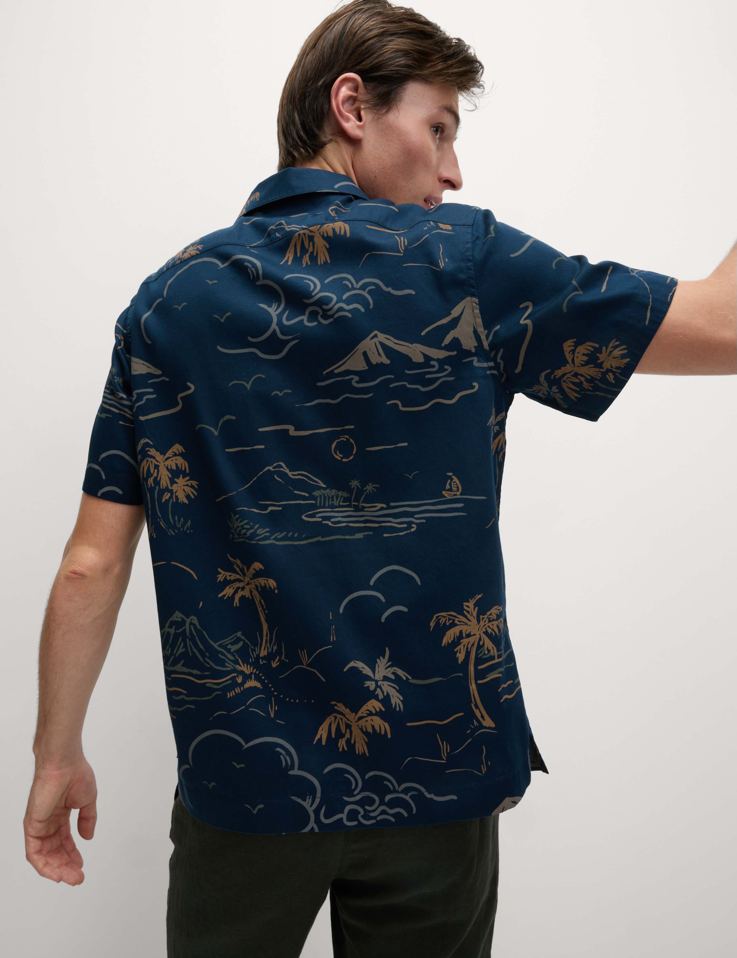 Easy Iron Pure Cotton Hawaiian Shirt 4 of 5