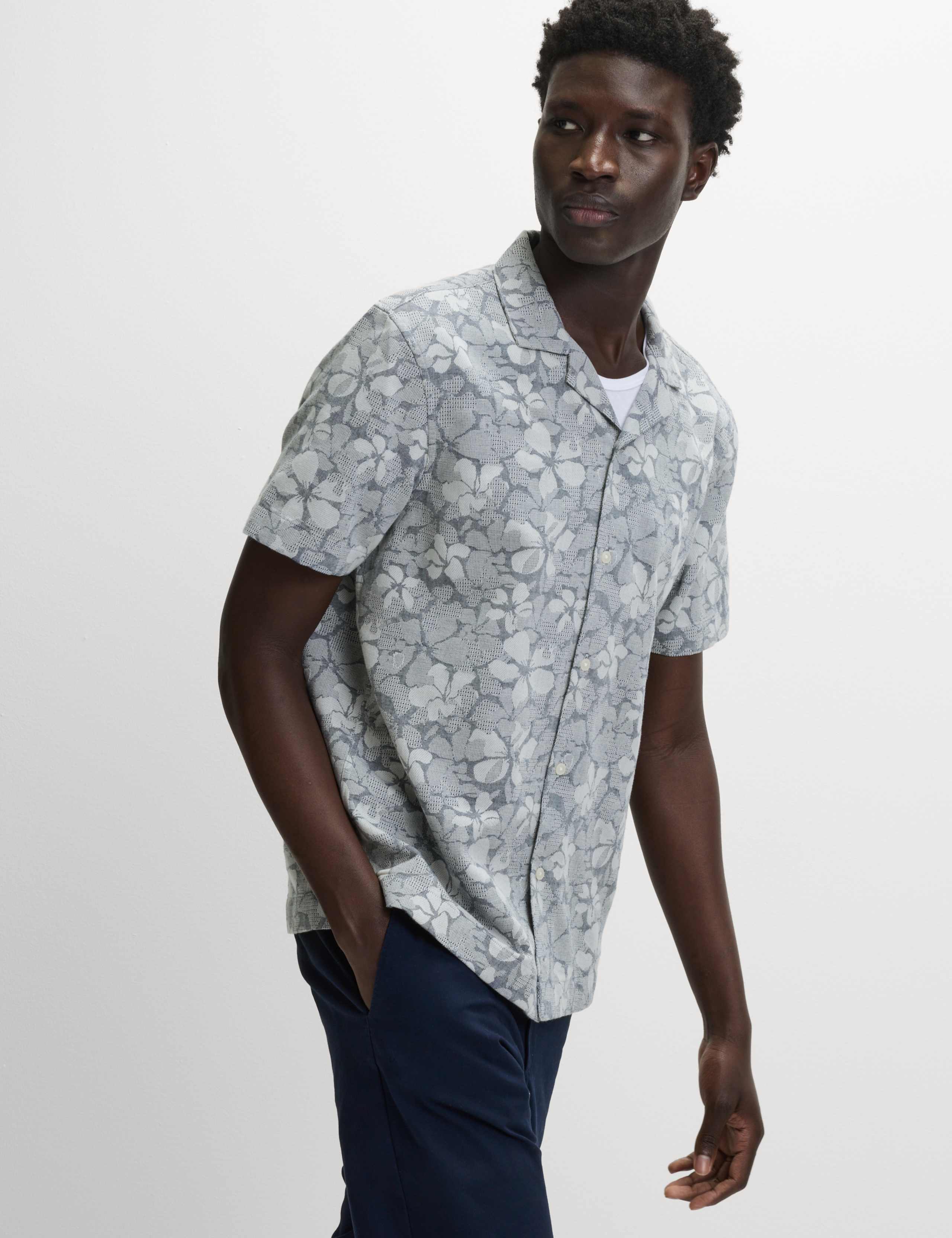 Regular Fit Cotton Rich Floral Short Sleeve Shirt 4 of 6