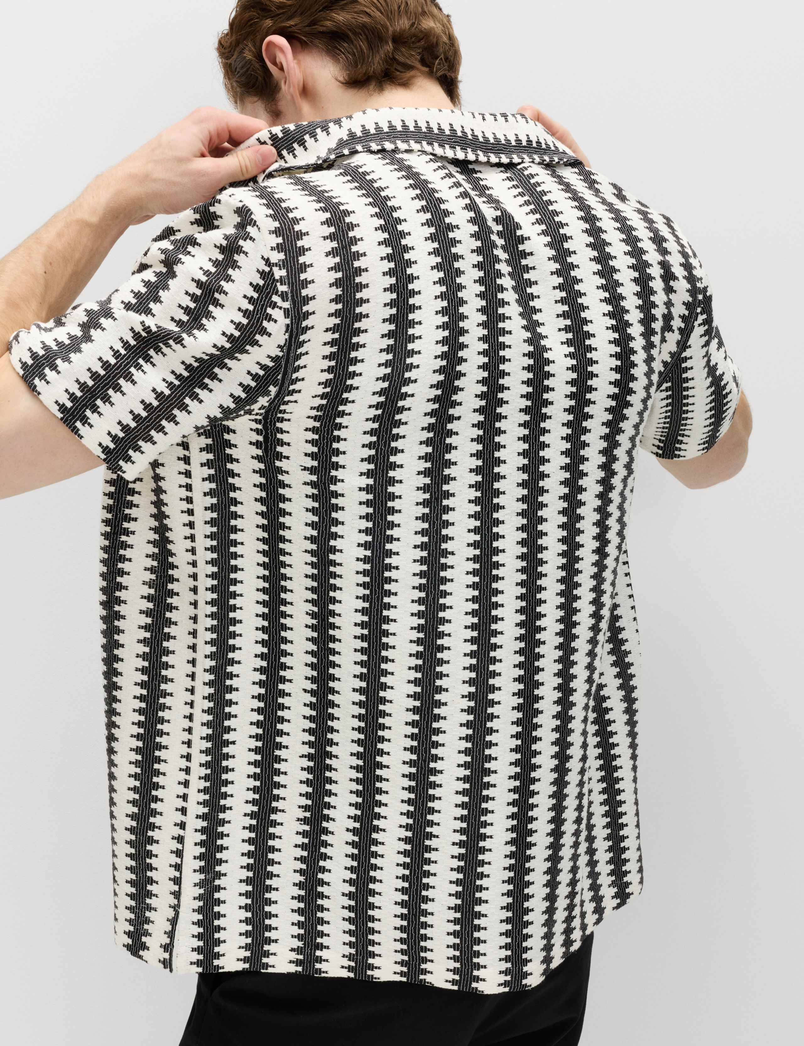 Regular Fit Cotton Blend Short Sleeve Shirt 4 of 6