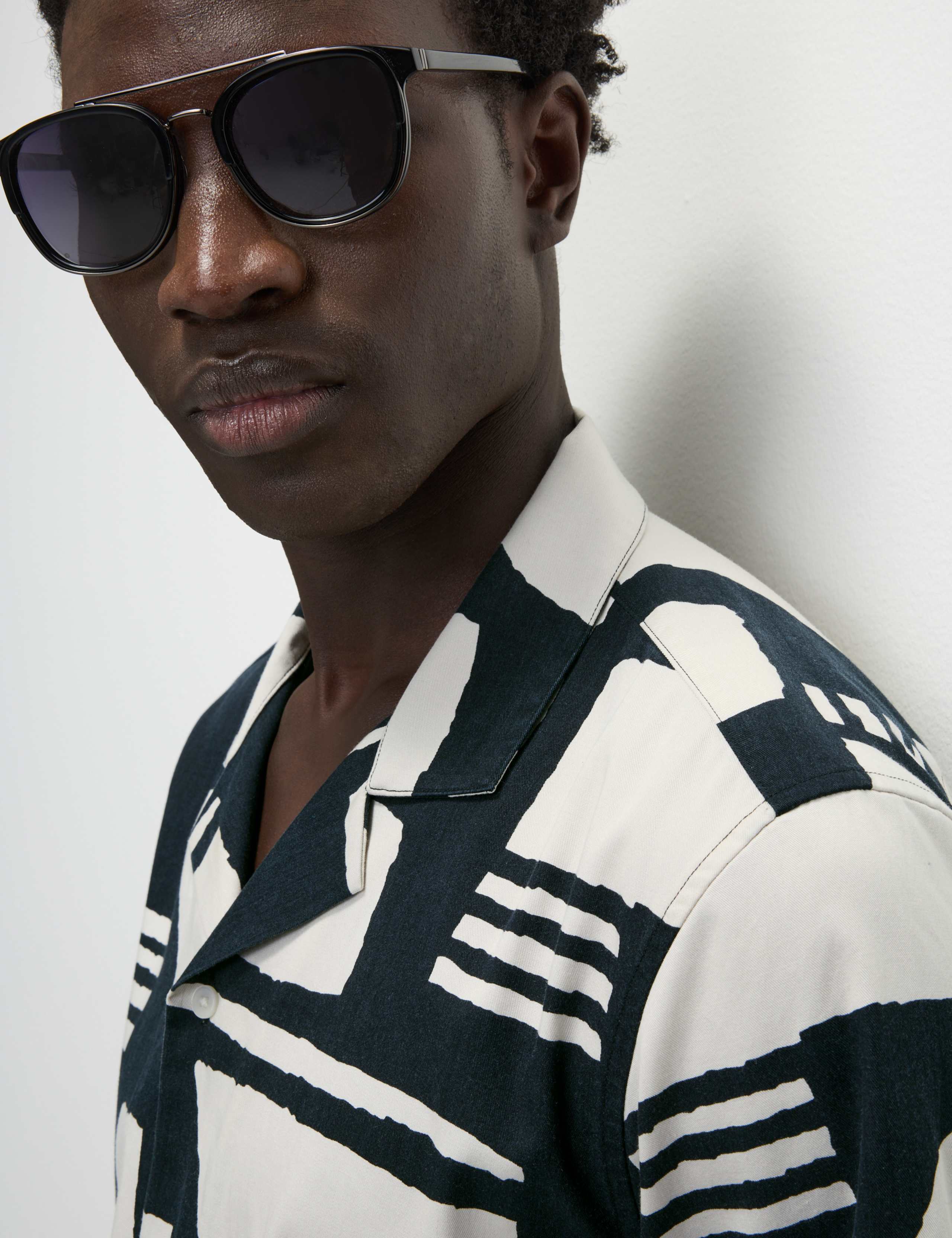 Regular Fit Cotton Blend Short Sleeve Shirt 4 of 5