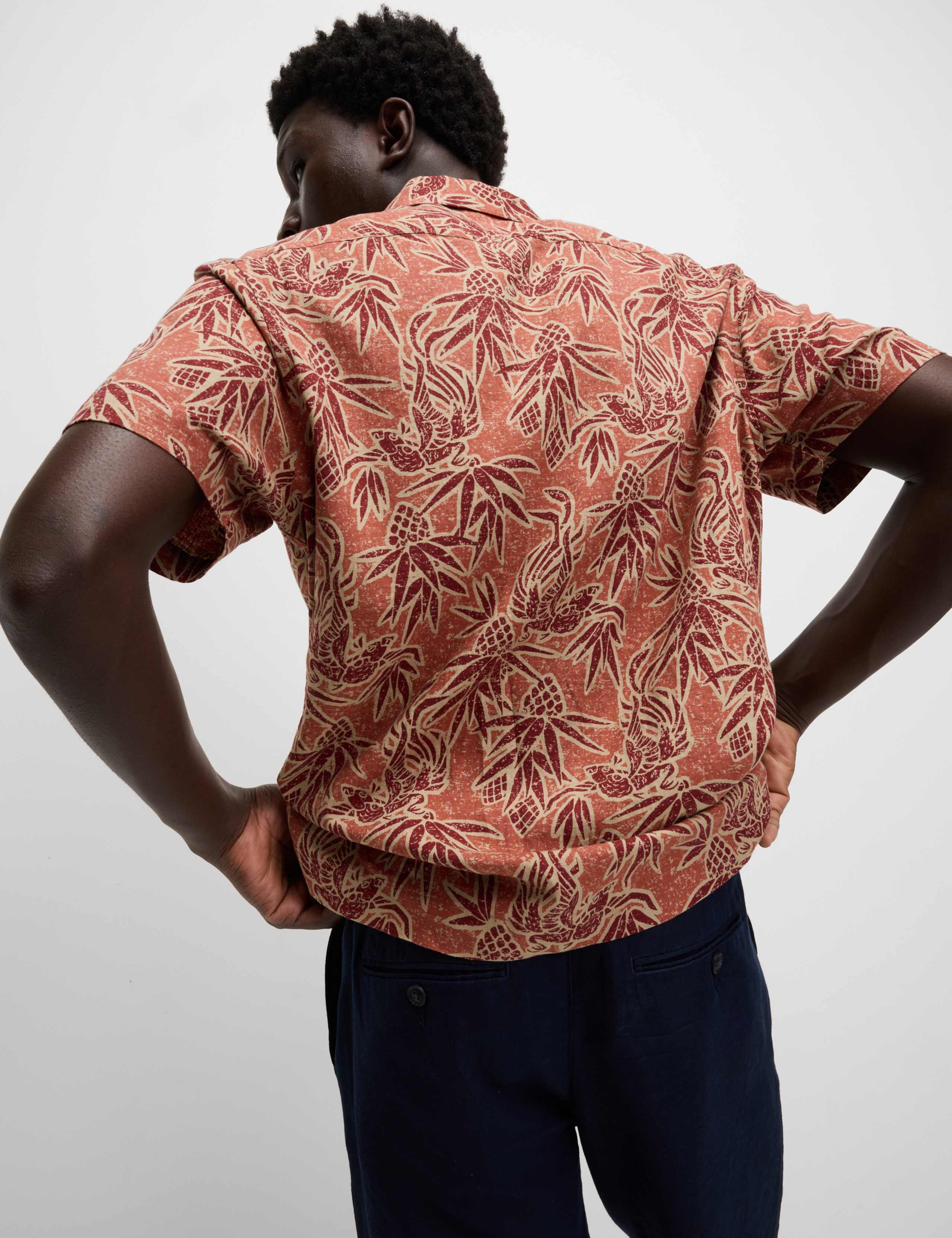 Linen Rich Hawaiian Short Sleeve Shirt 3 of 5