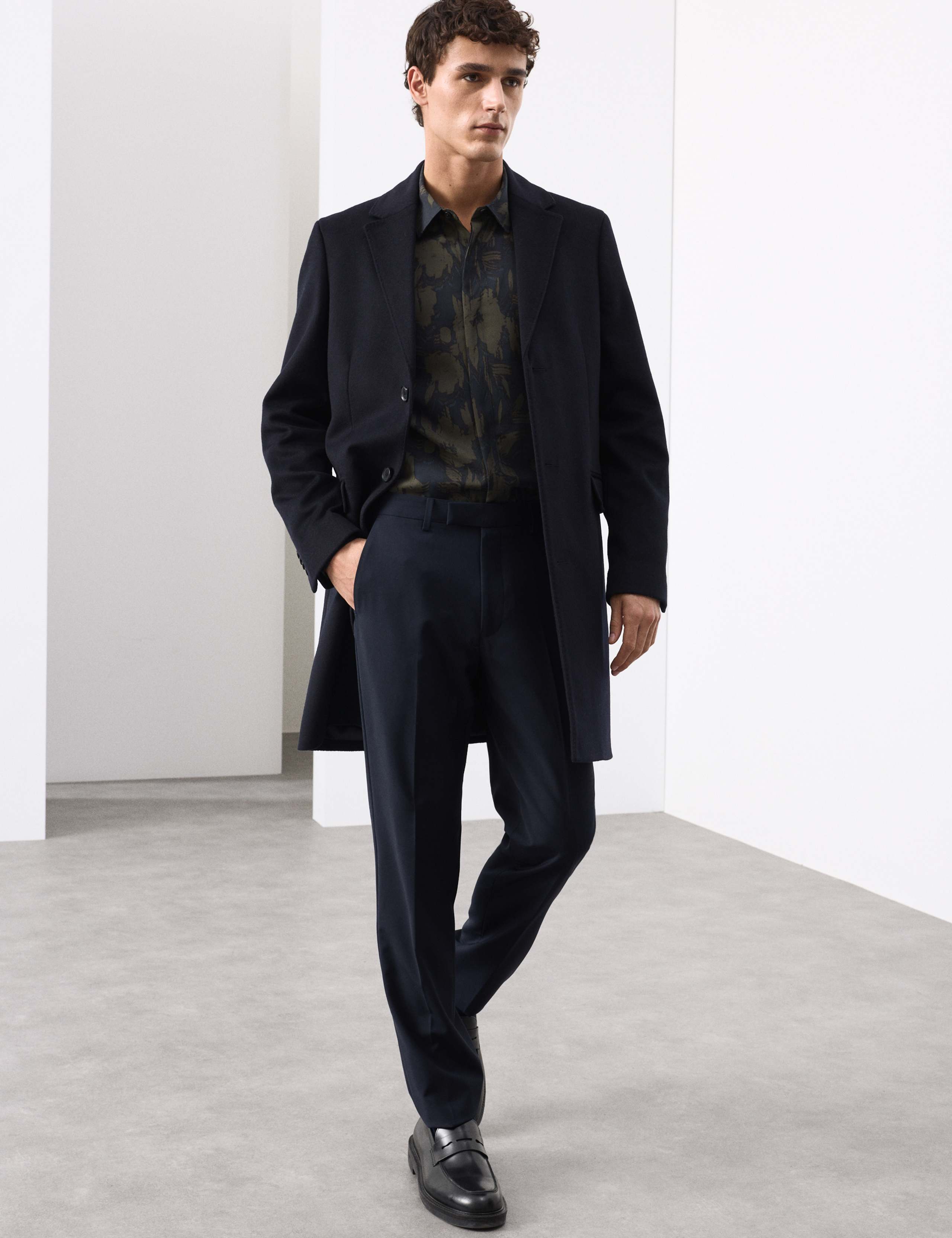 Regular Fit Floral Shirt 3 of 6