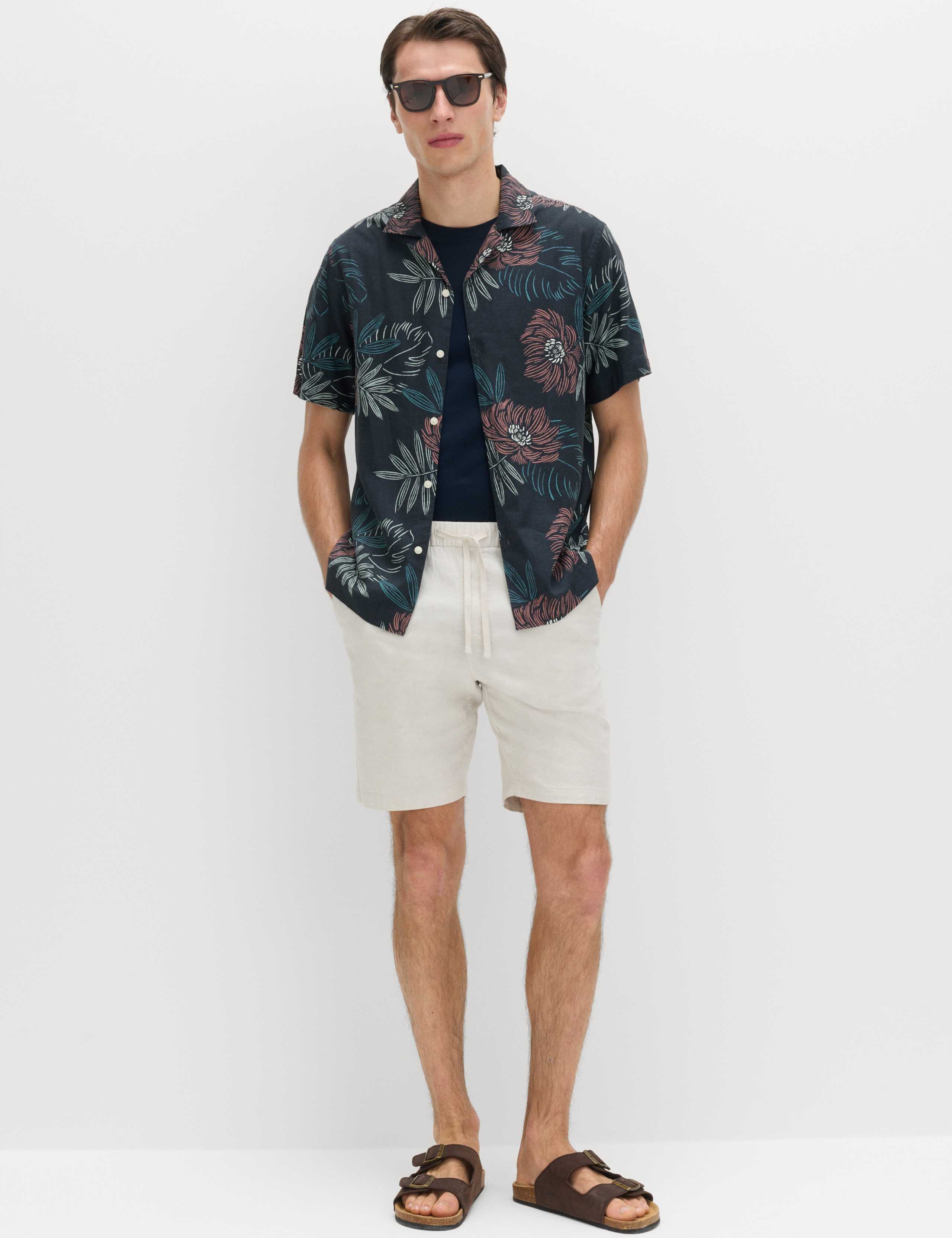 Linen Rich Hawaiian Shirt 3 of 6