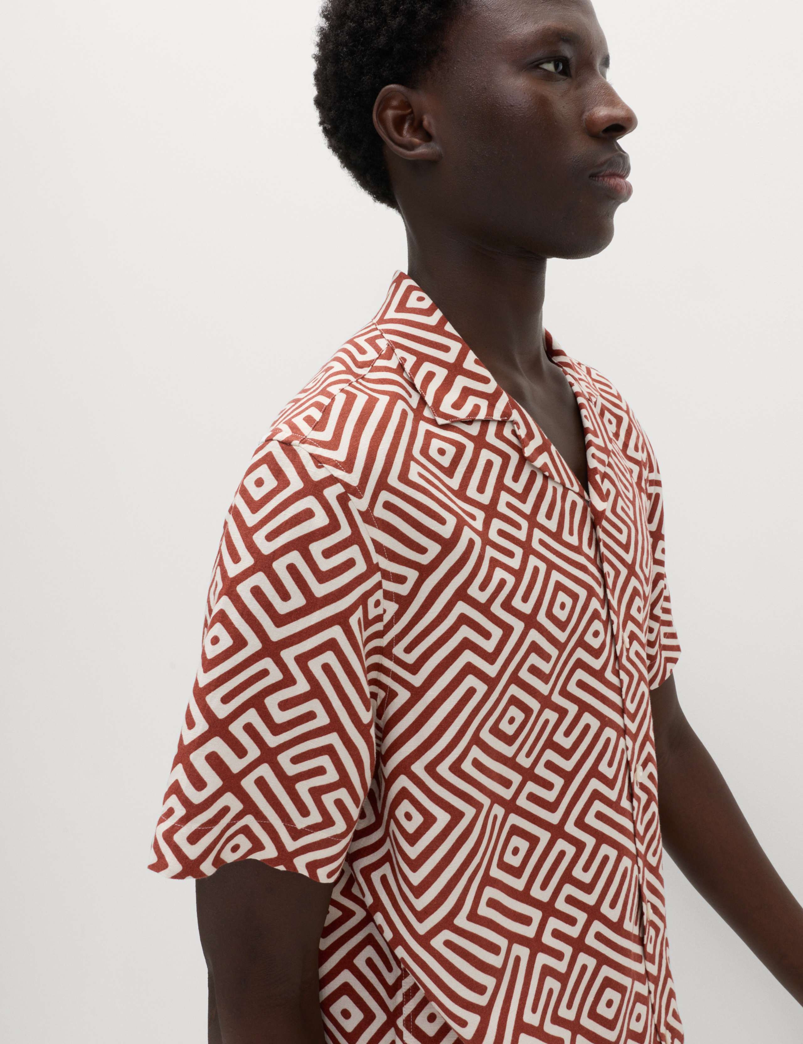 Easy Iron Linen Blend Geometric Short Sleeve Shirt 3 of 5