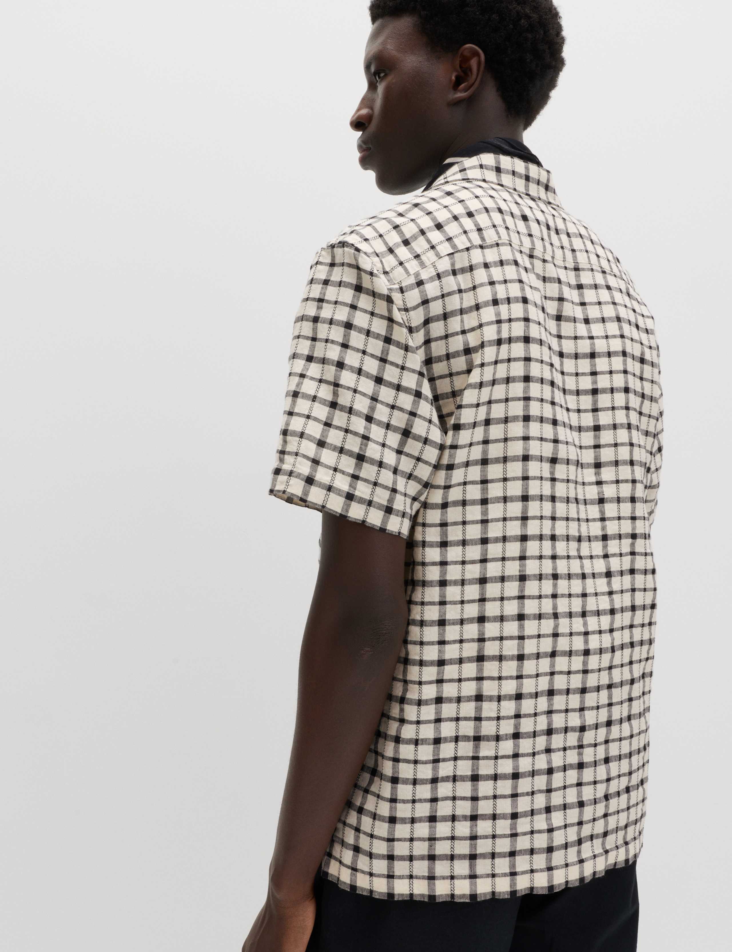 Linen Rich Check Short Sleeve Shirt 4 of 5