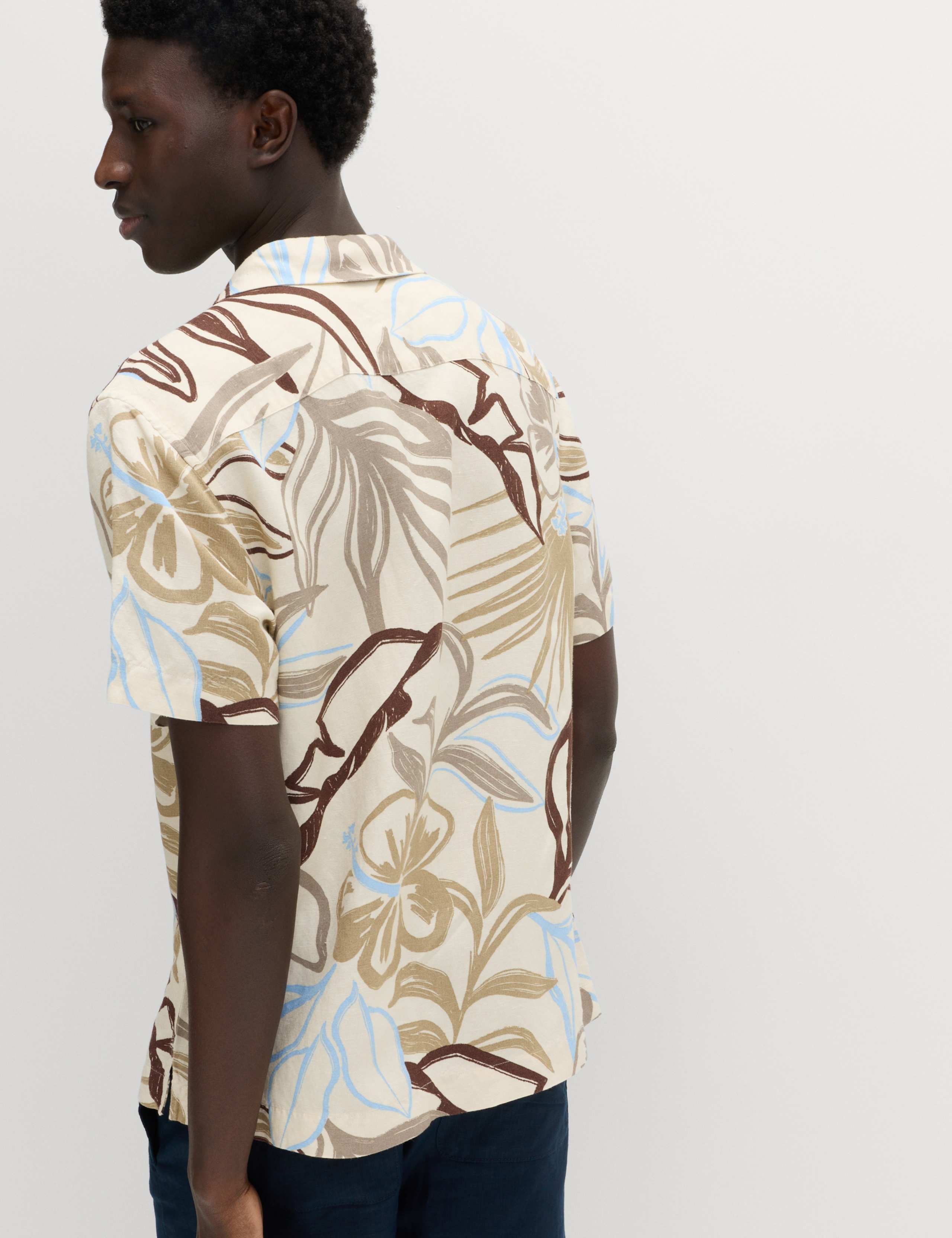 Linen Blend Hawaiian Short Sleeve Shirt 4 of 5