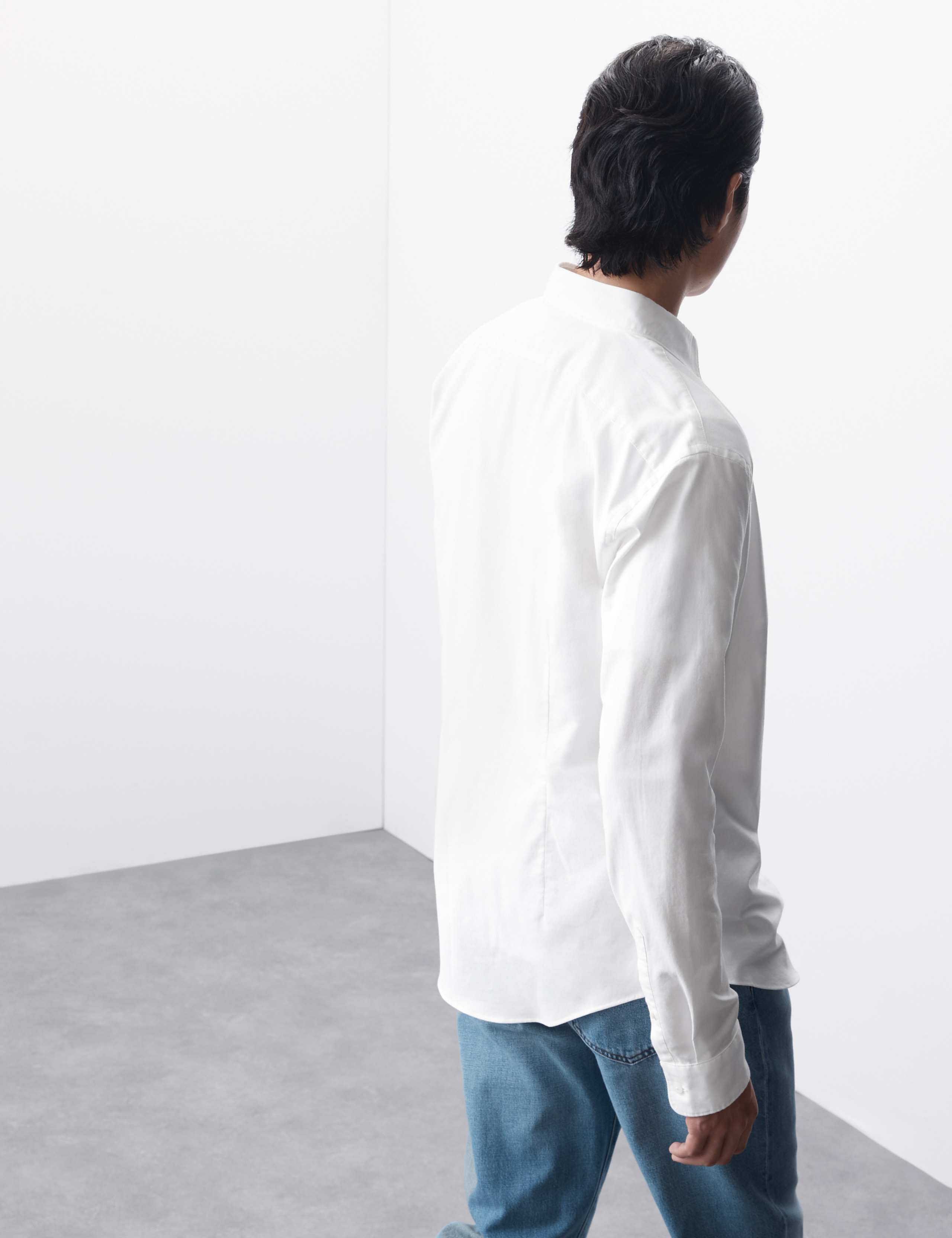 Slim Fit Cotton Rich Oxford Shirt 4 of 6